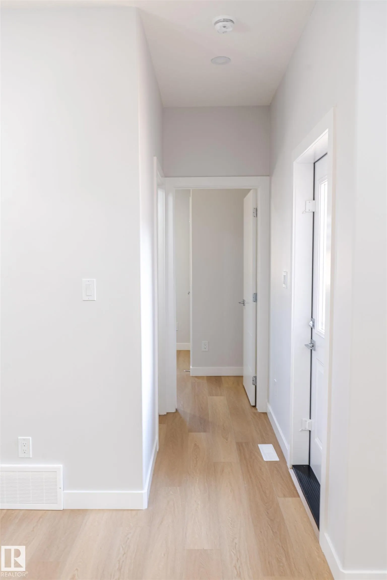 24 NORWYCK WAY