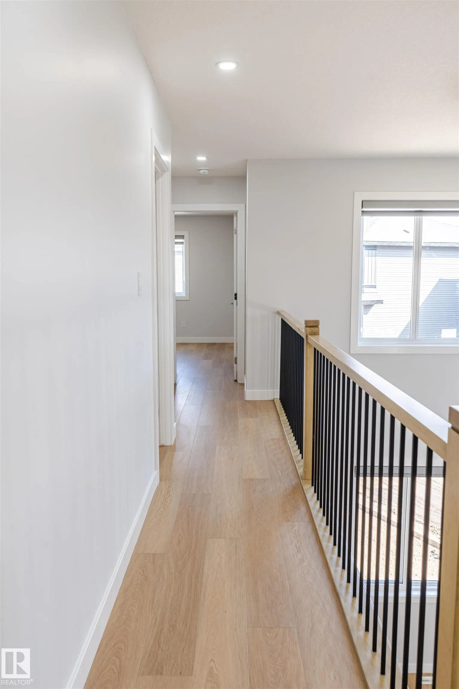 24 NORWYCK WAY