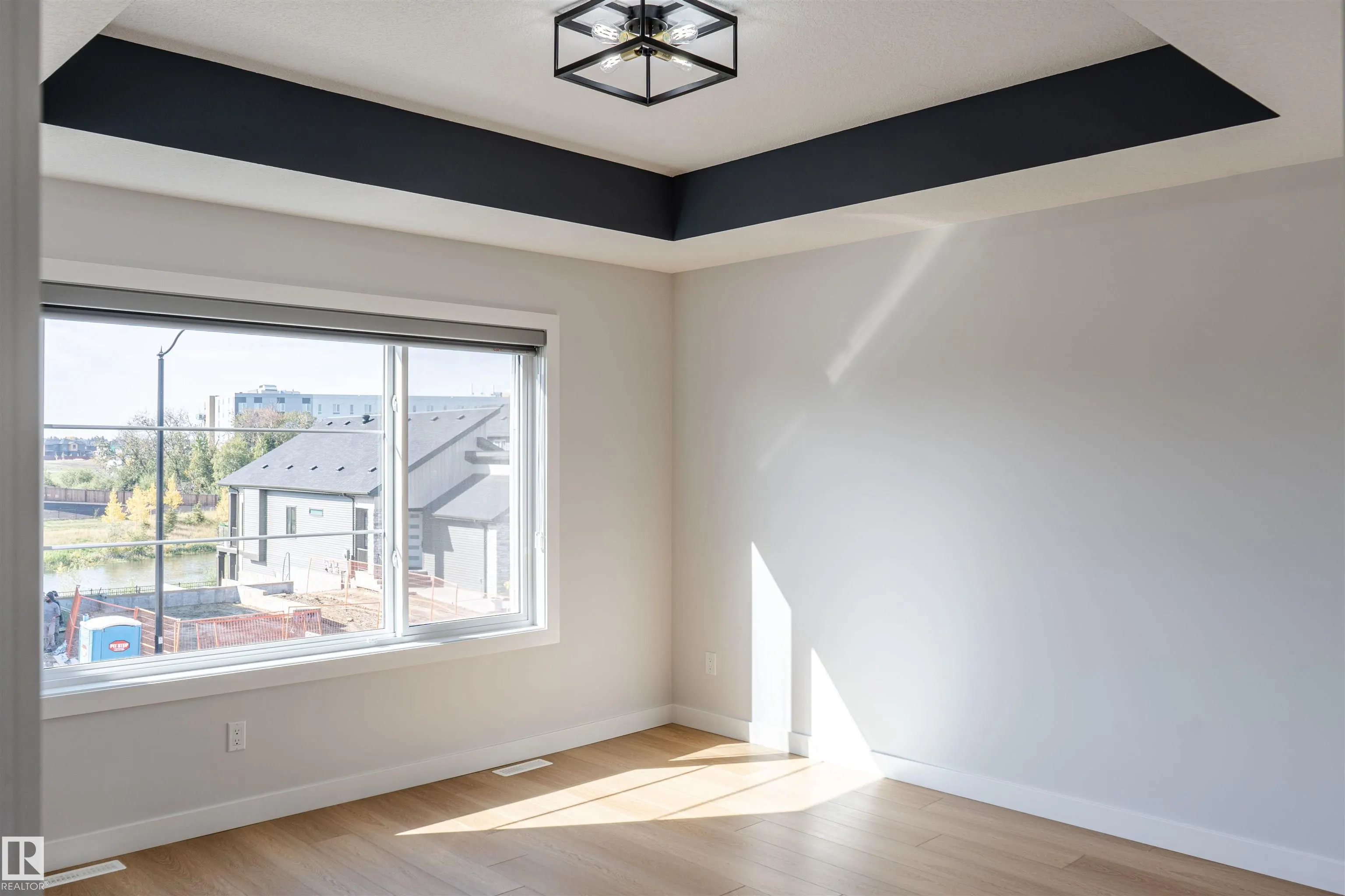 24 NORWYCK WAY
