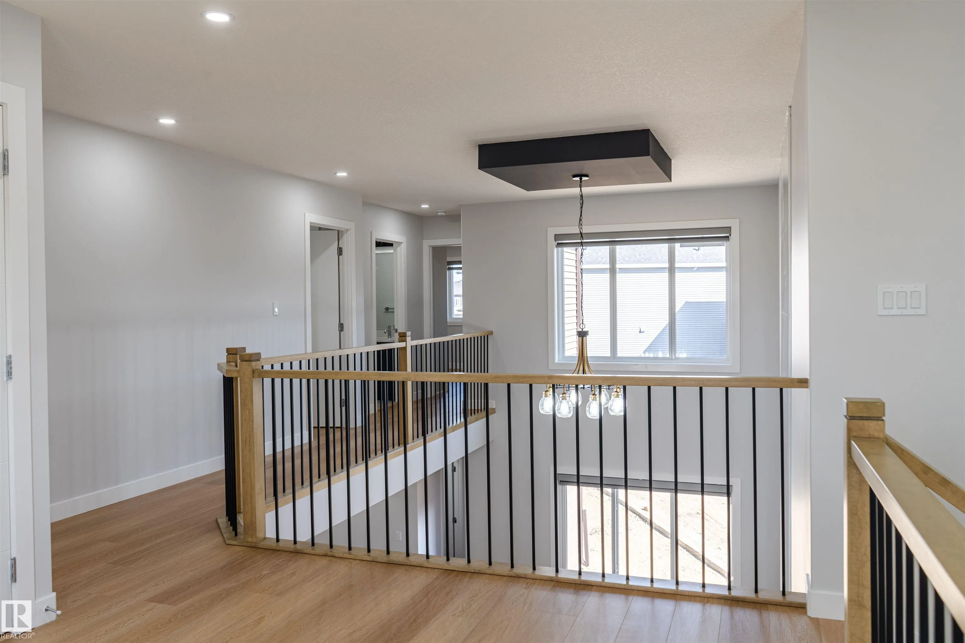 24 NORWYCK WAY