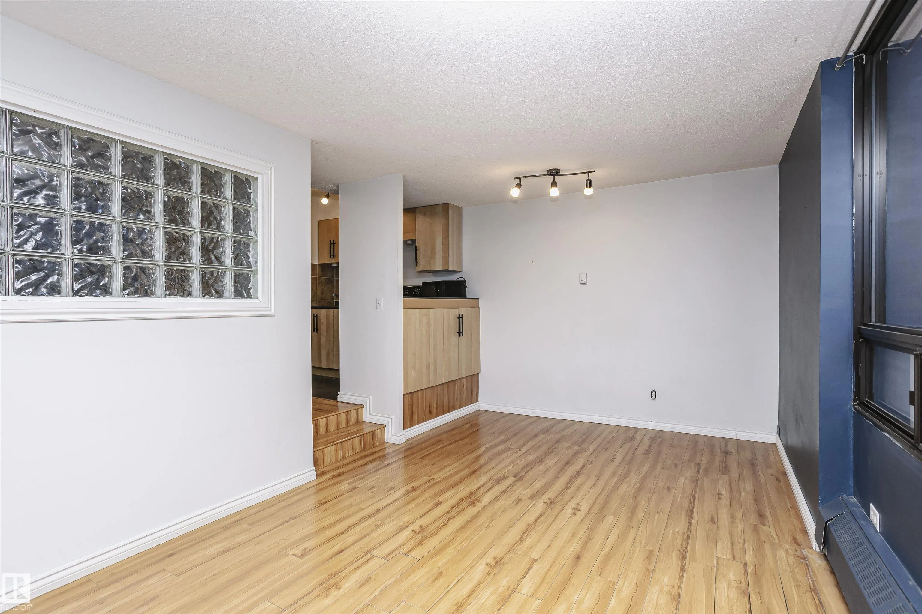 10160 114 Street