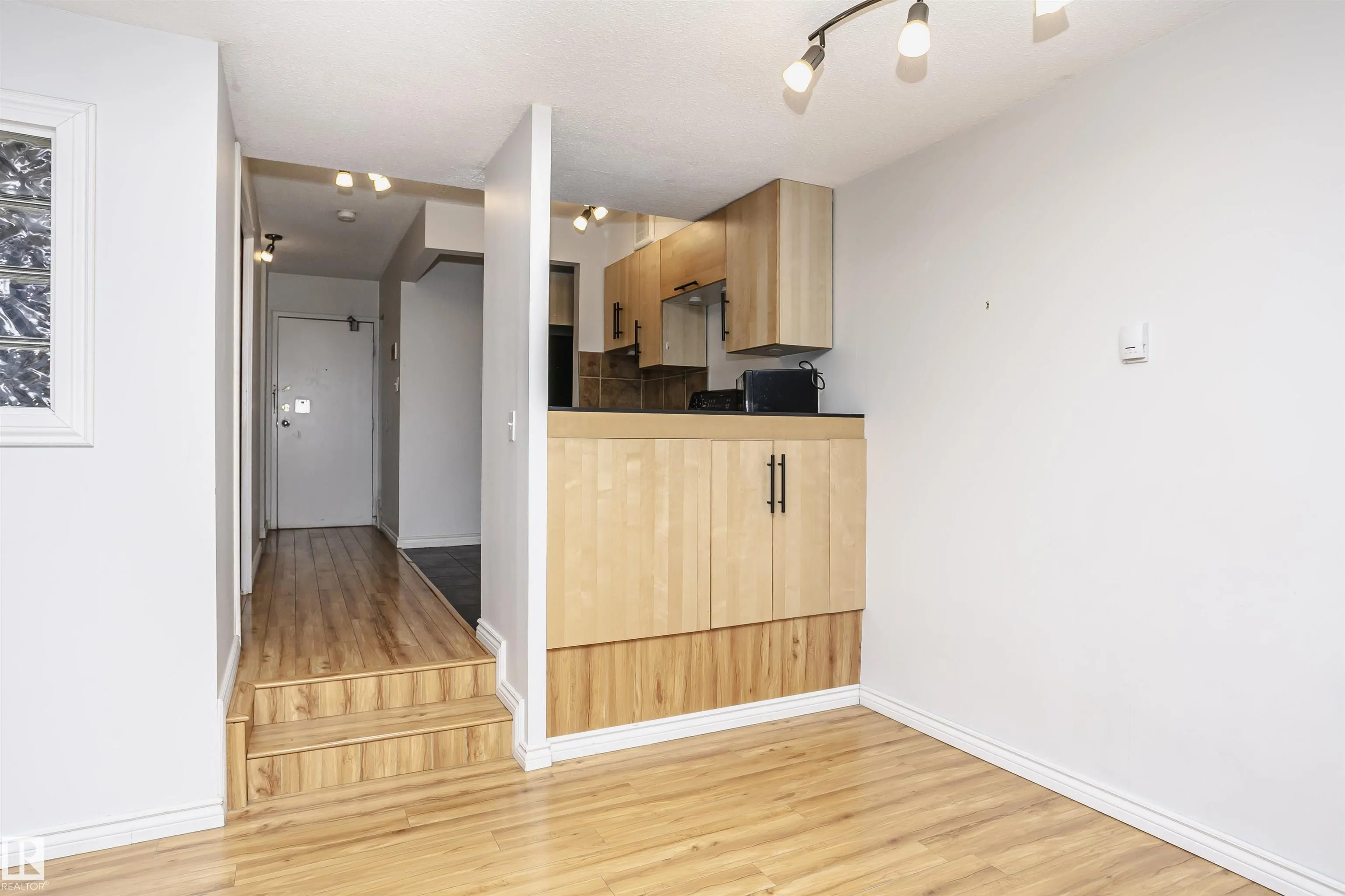 10160 114 Street