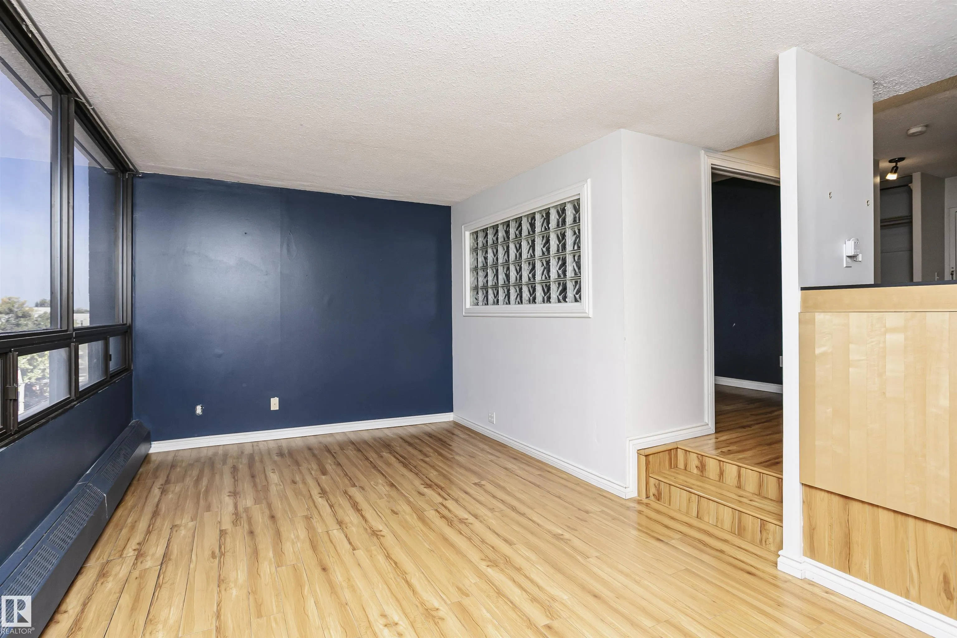 10160 114 Street