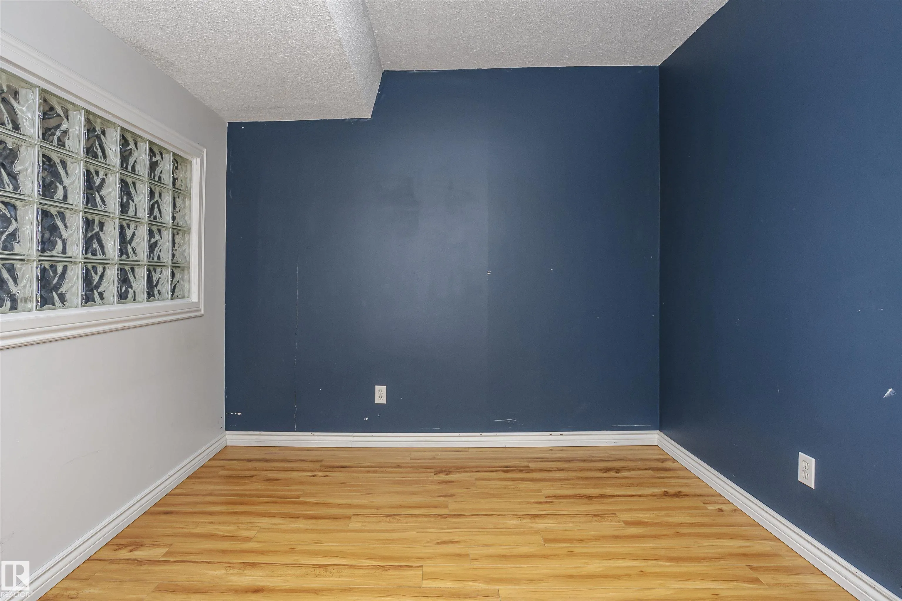 10160 114 Street
