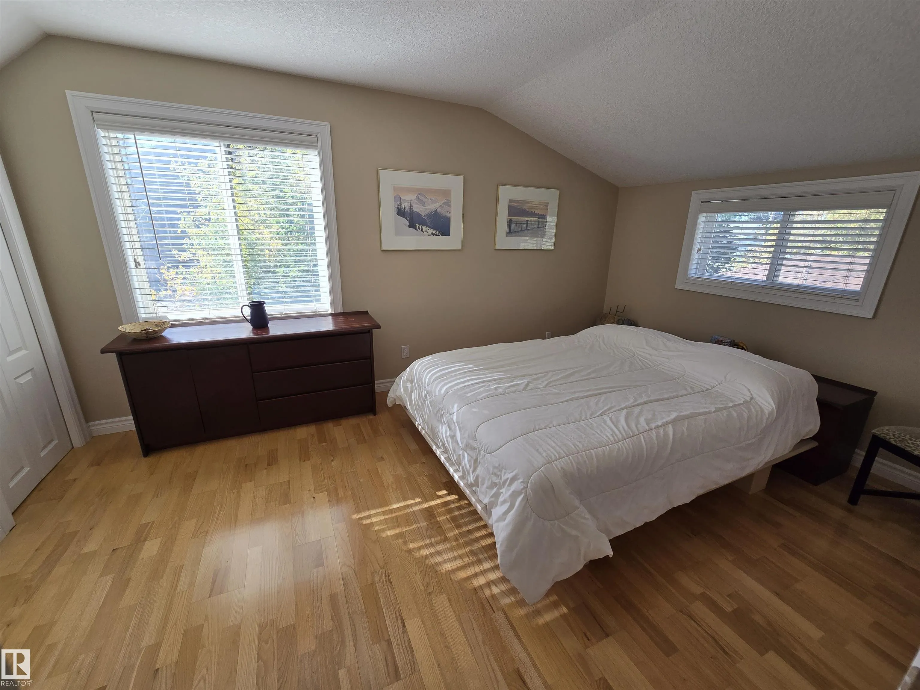 13207 109 Avenue