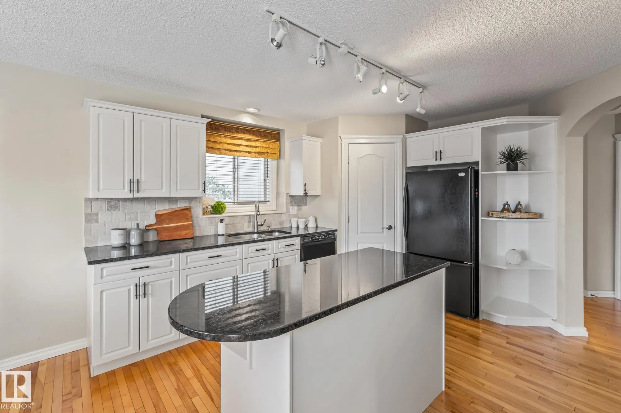 36 DAULTON Crescent