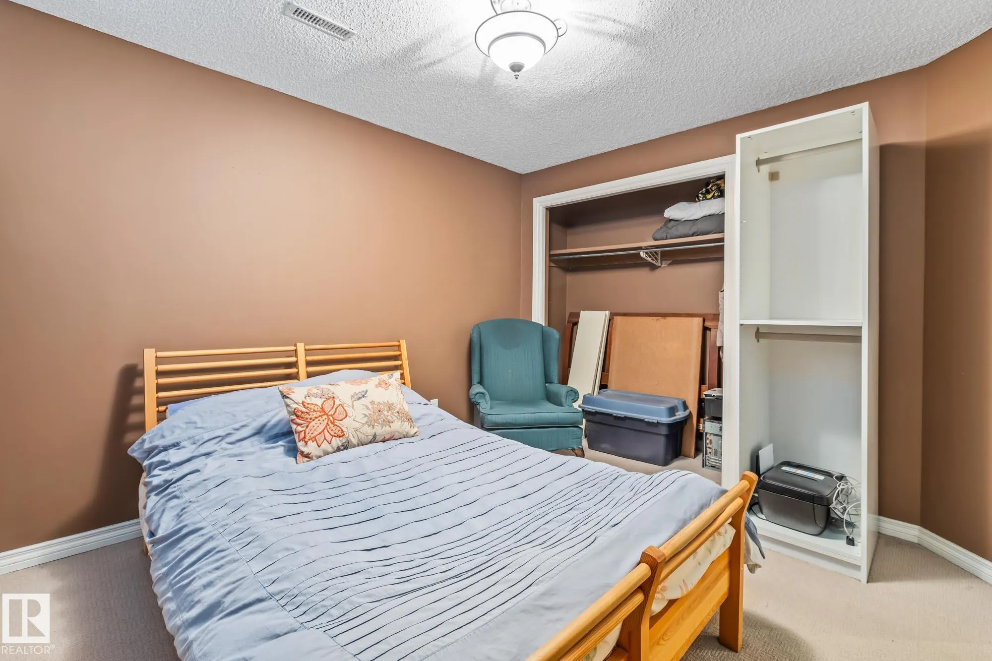 36 DAULTON Crescent