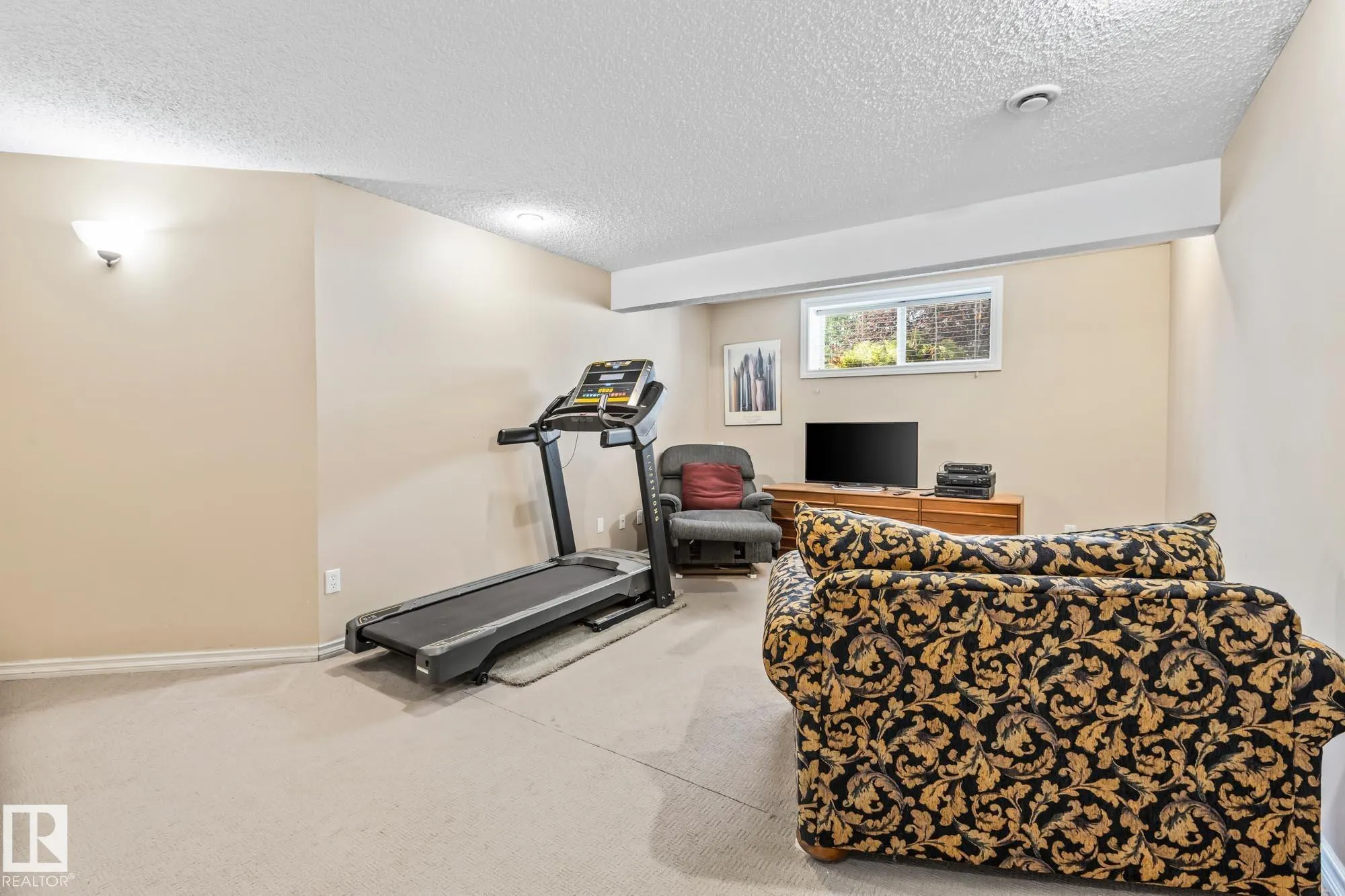 36 DAULTON Crescent