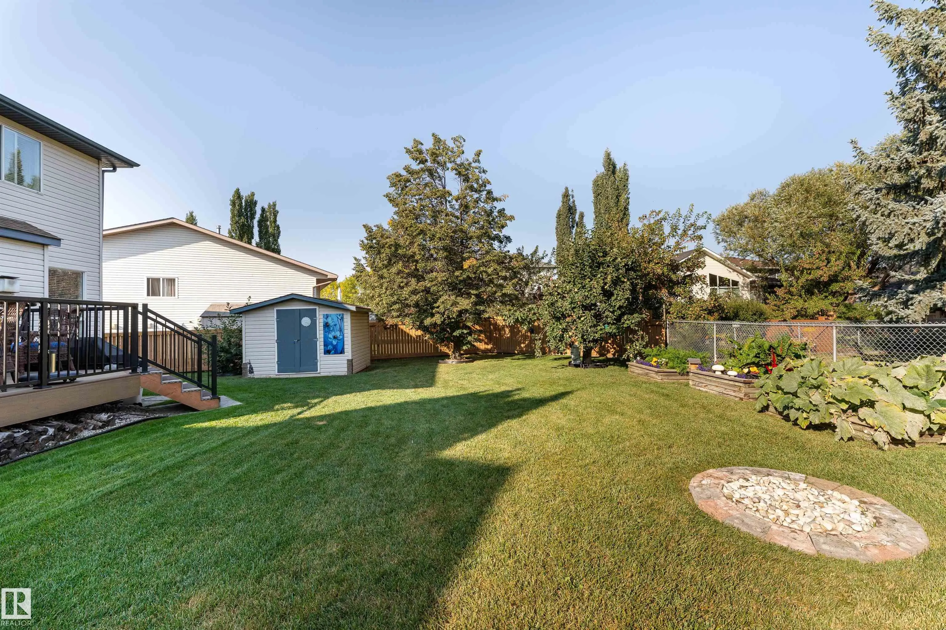 735 BALFOUR Close
