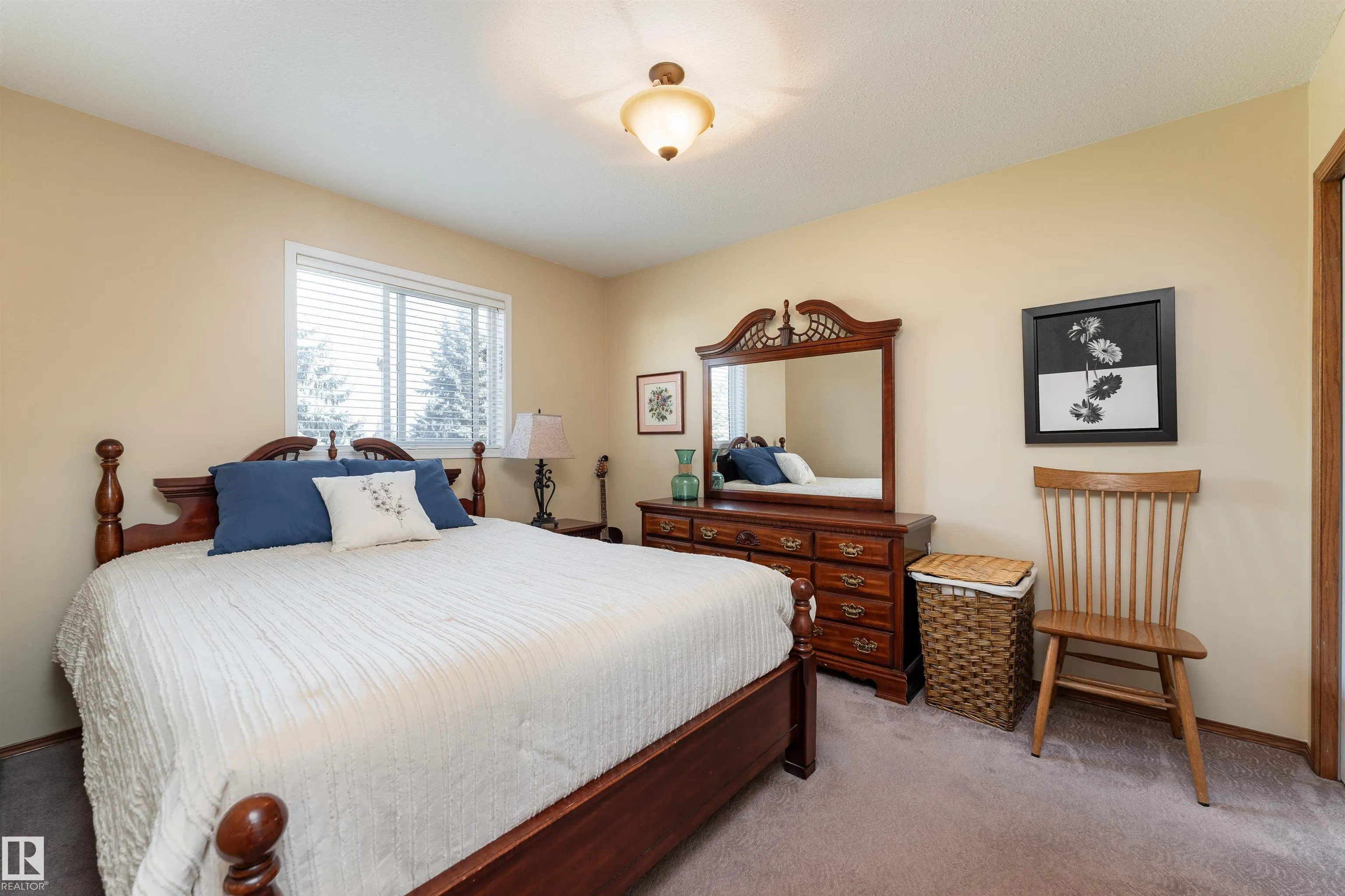 735 BALFOUR Close