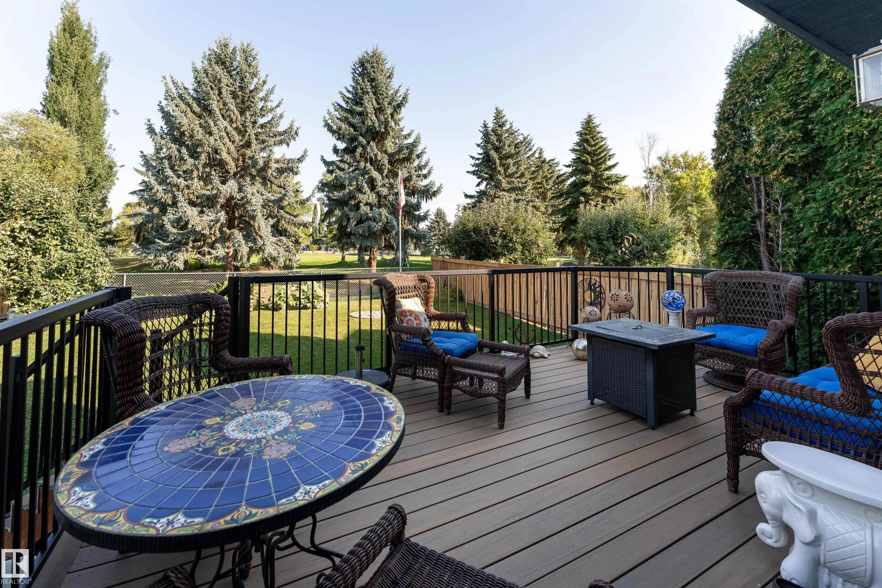 735 BALFOUR Close