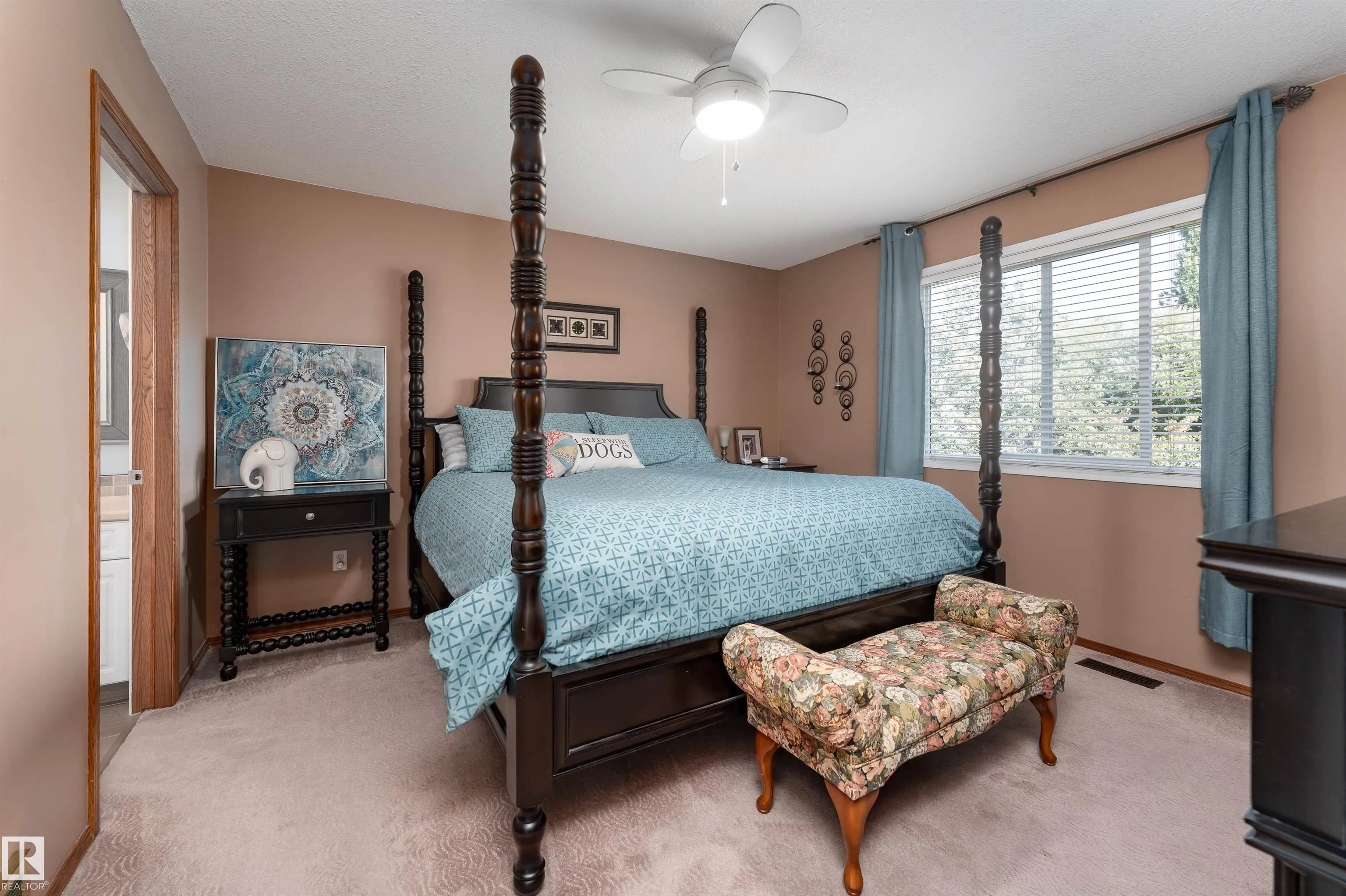 735 BALFOUR Close