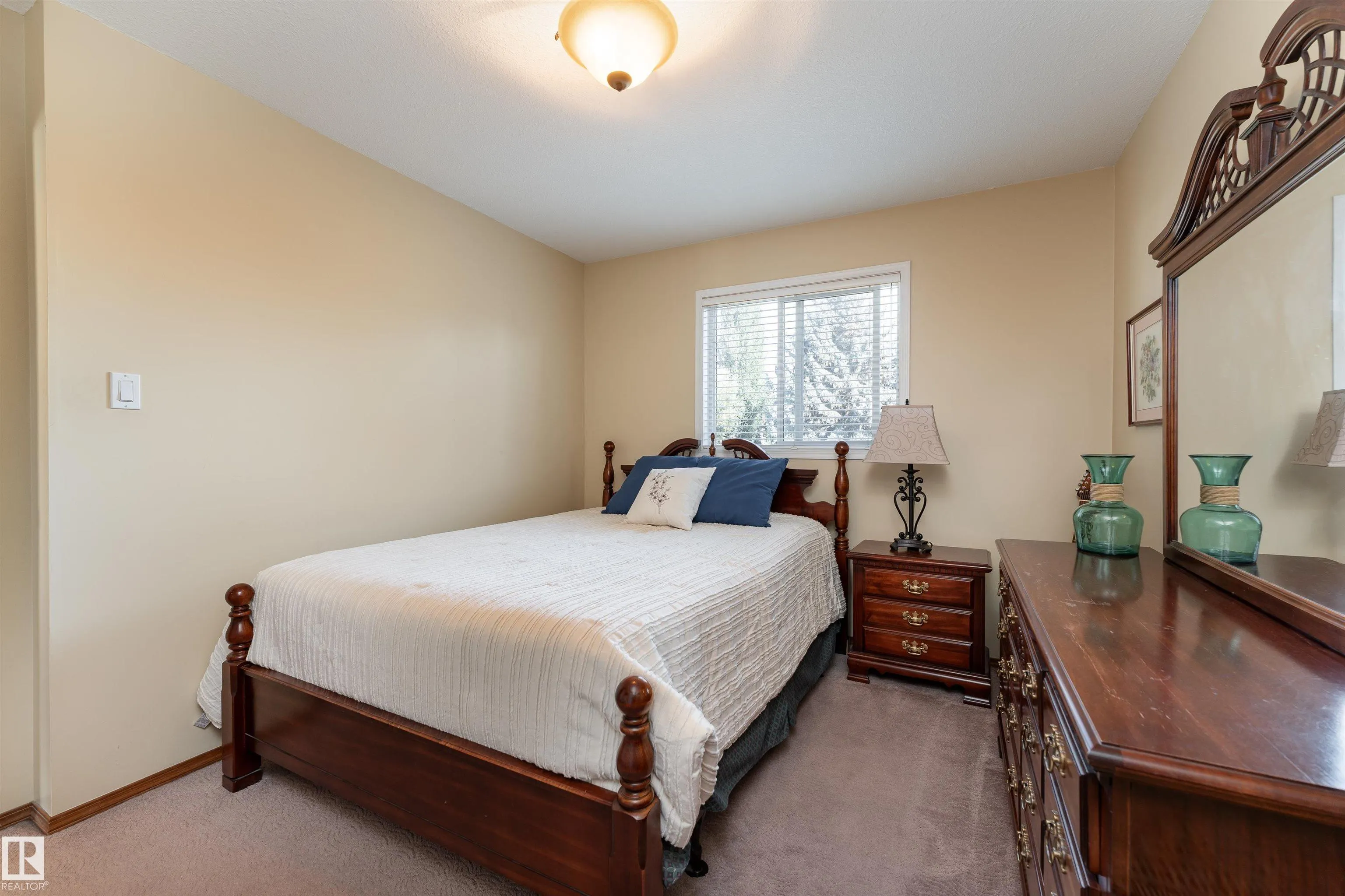 735 BALFOUR Close