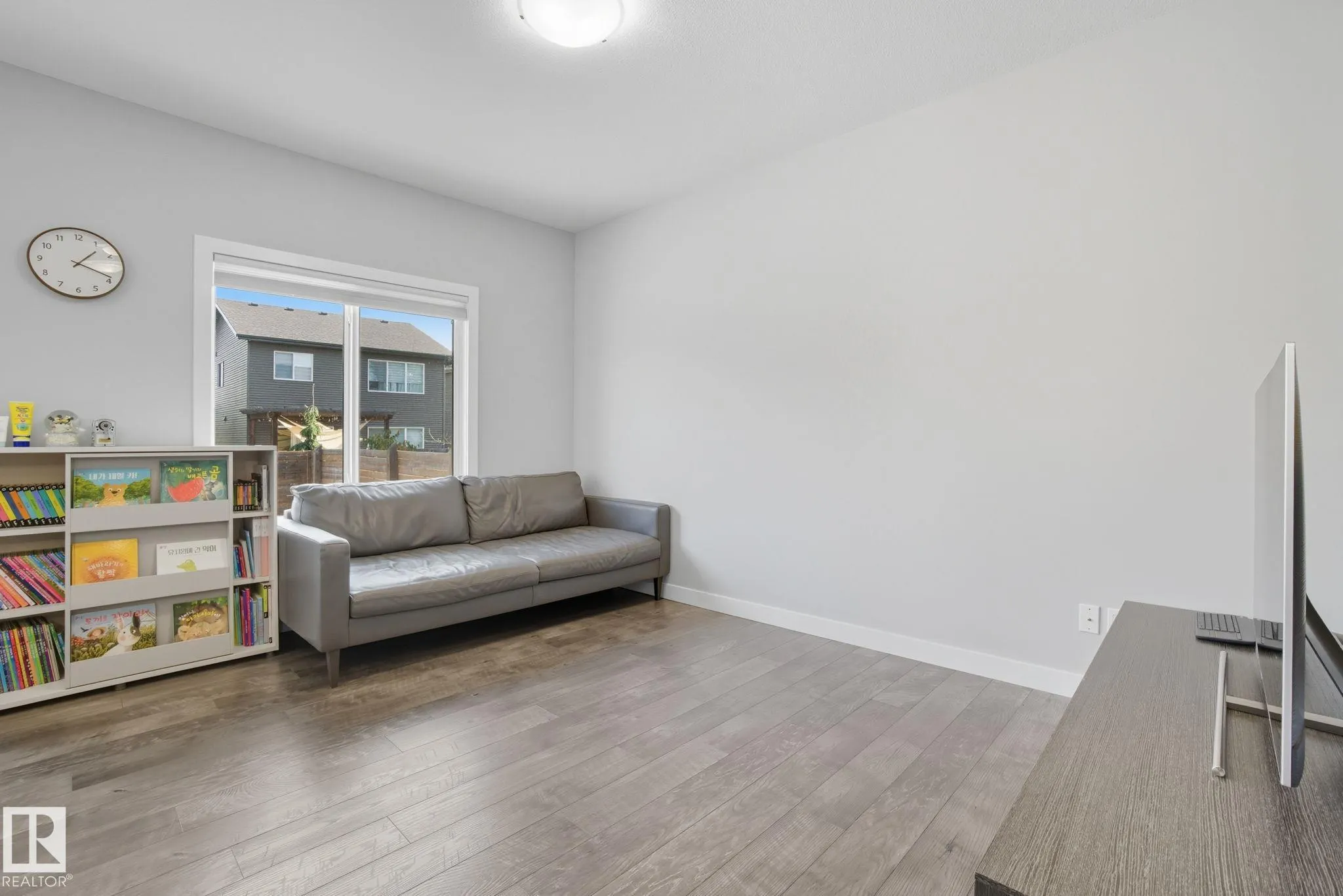 2849 KOSHAL Crescent