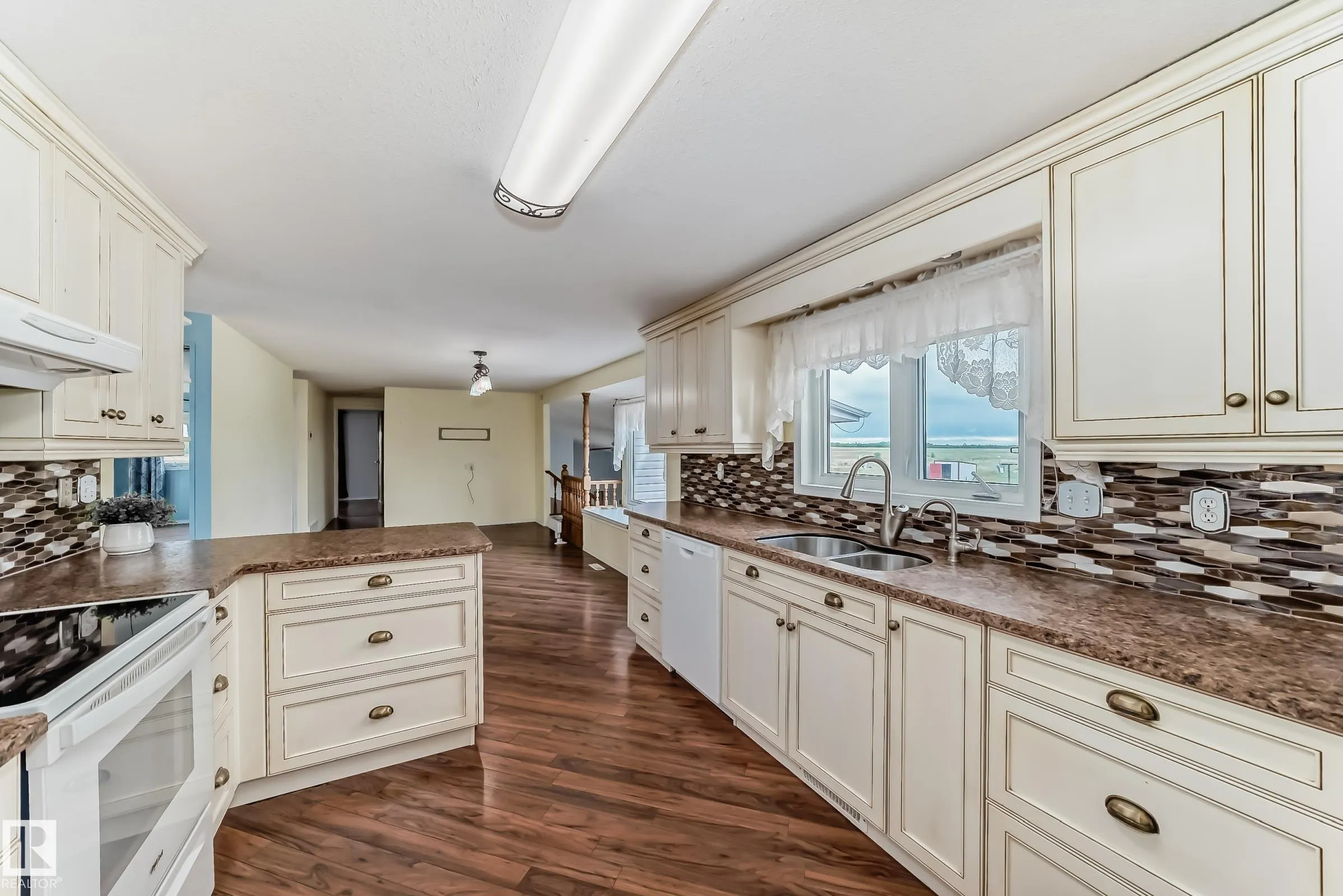 25027 TWP RD 484
