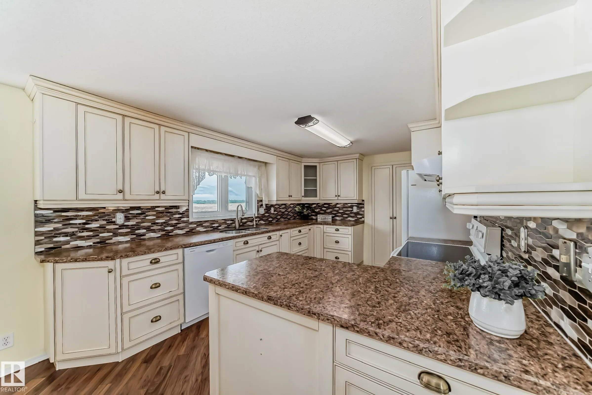 25027 TWP RD 484