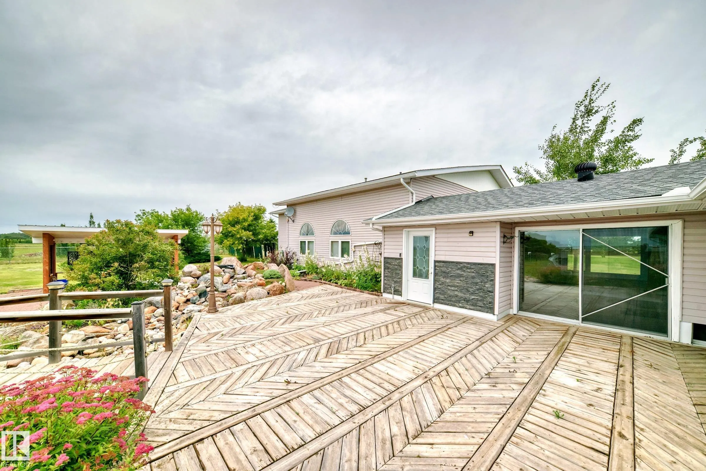 25027 TWP RD 484