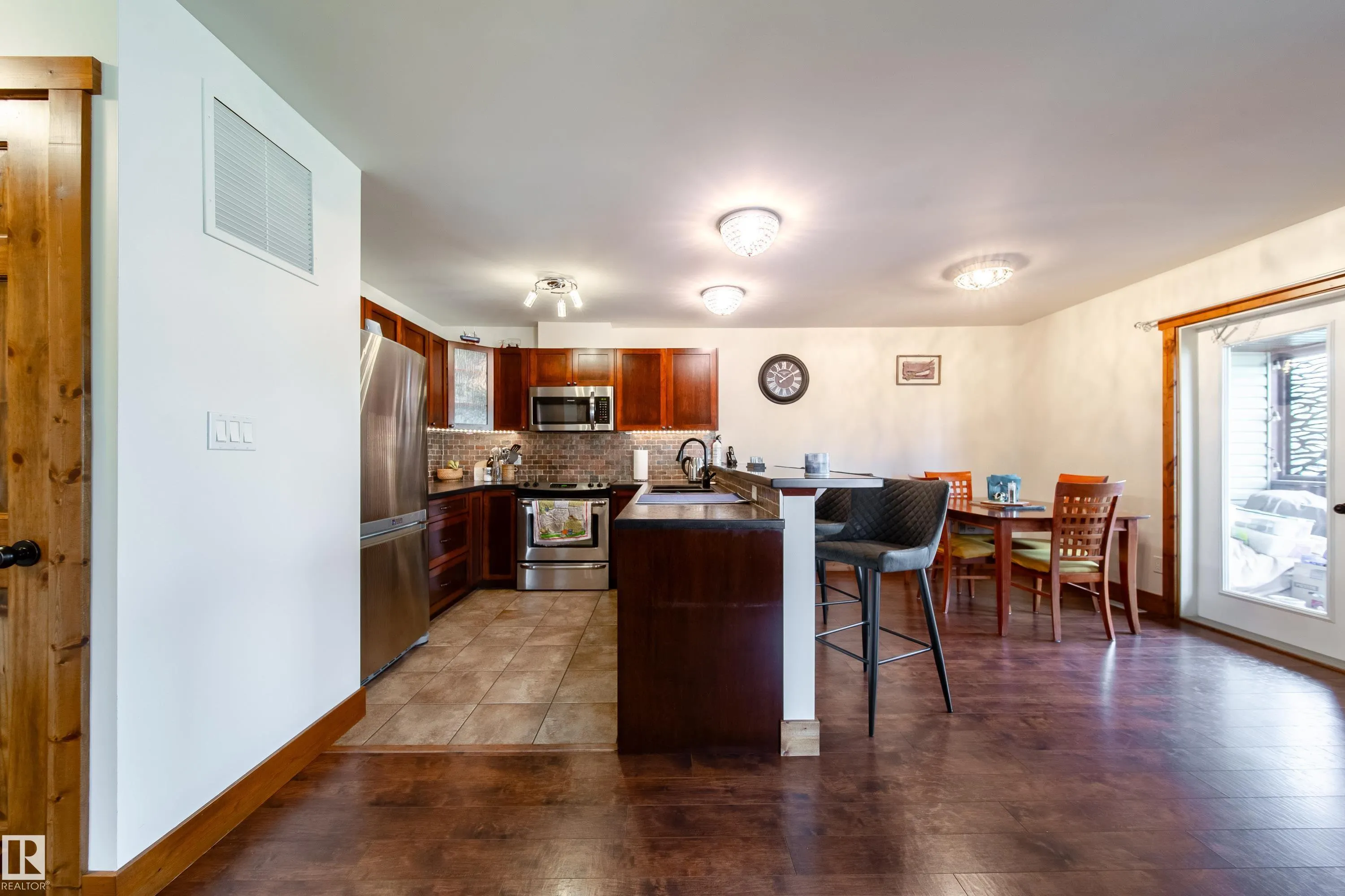 503 GRAYBRIAR Green