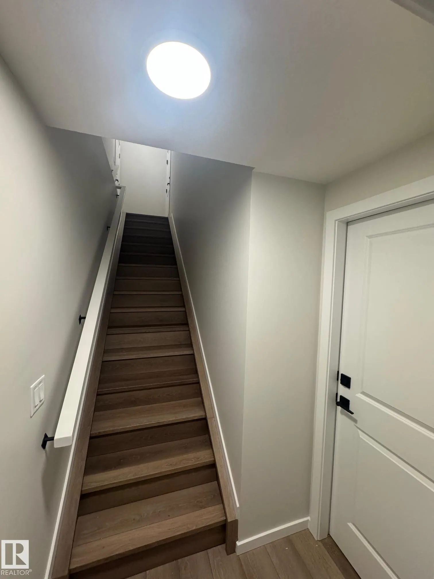 19 SERENO Lane