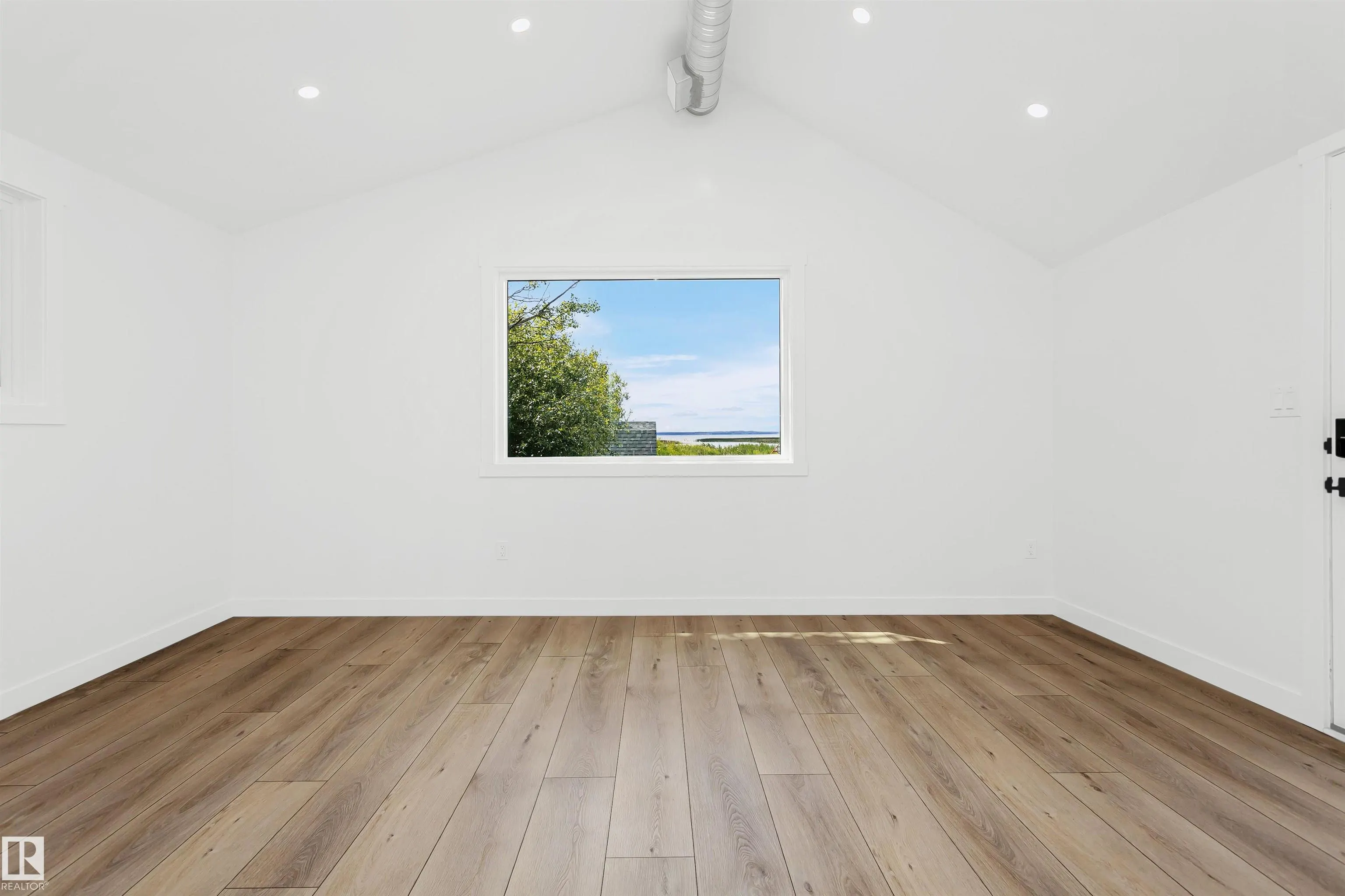 24, 55022 STE. ANNE Trail