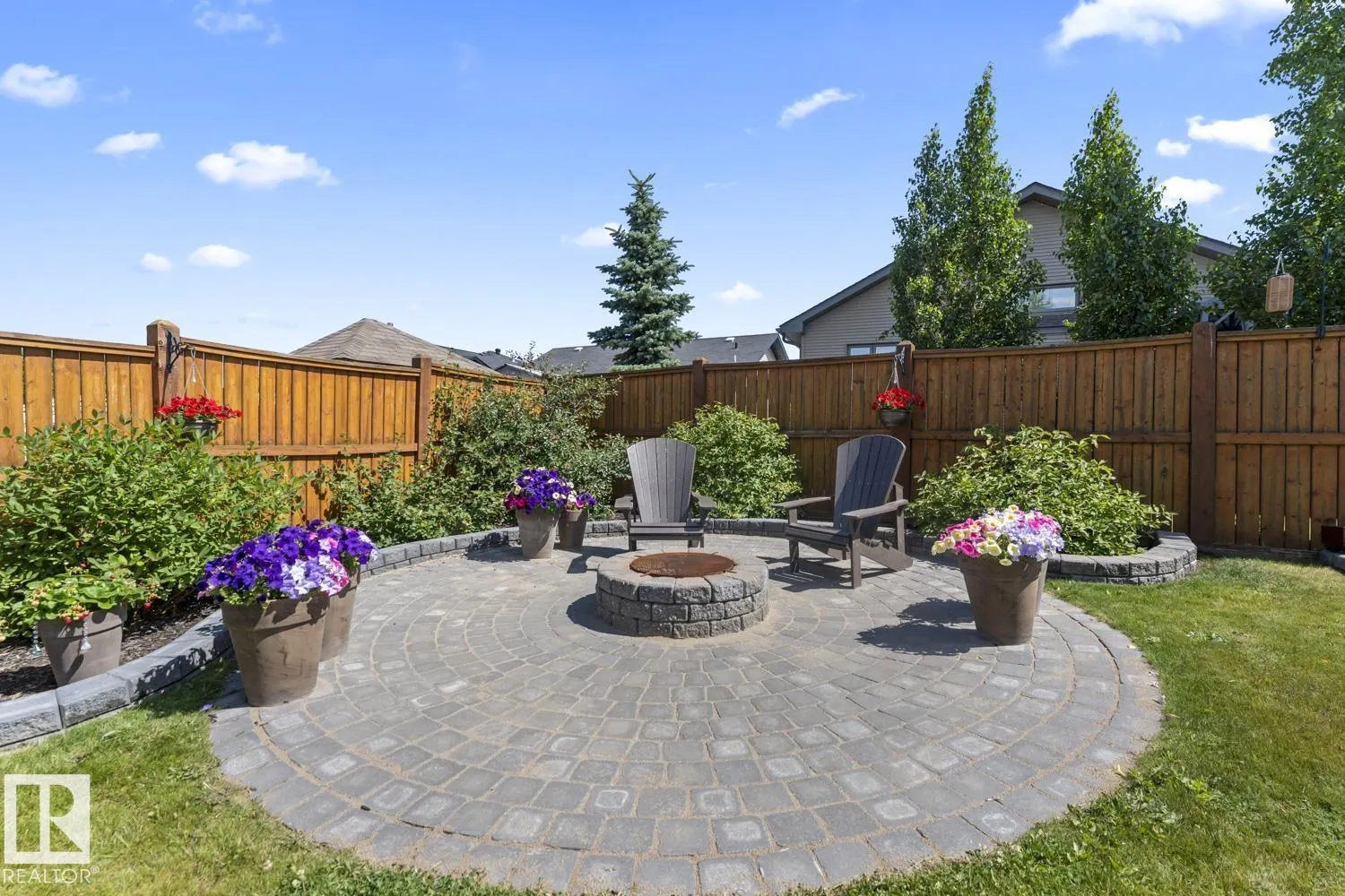 706 GROUSE Close