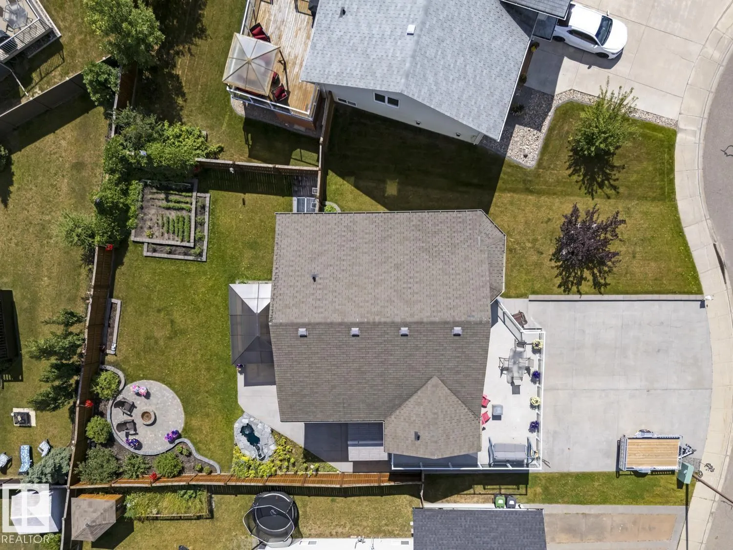 706 GROUSE Close