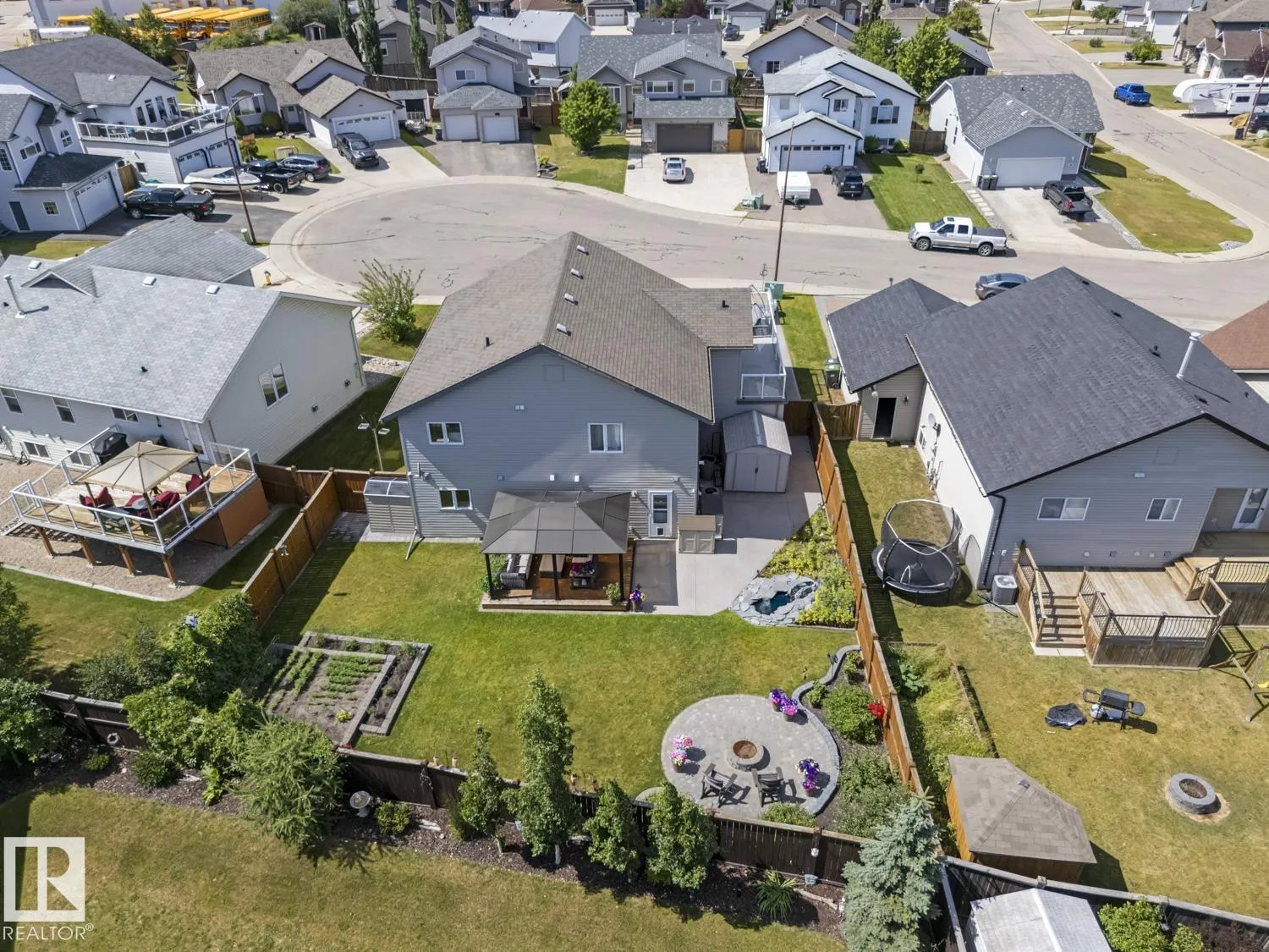 706 GROUSE Close