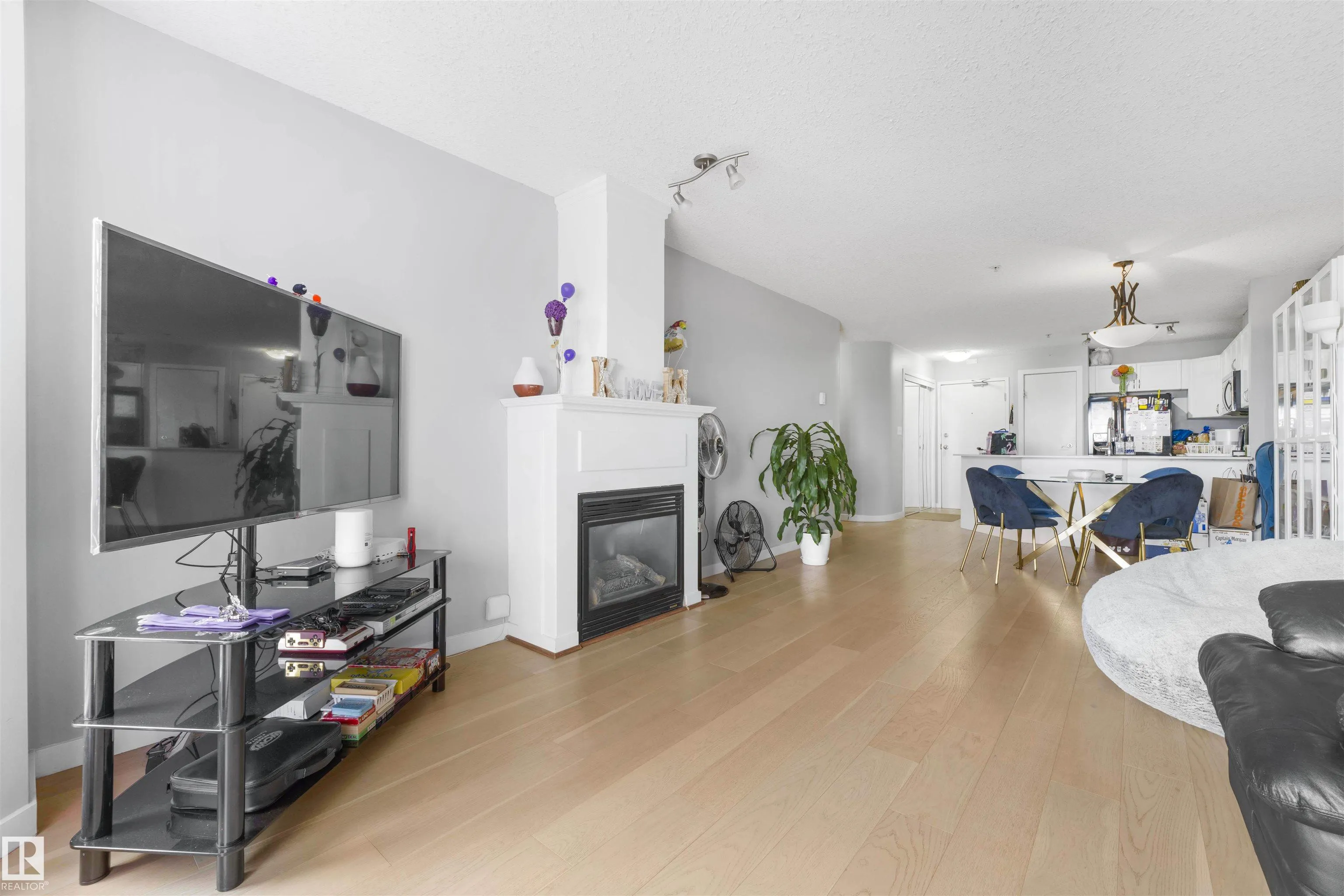 #213 4312 139 Avenue