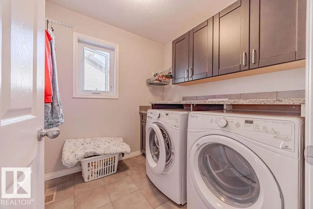 1019 COOPERS HAWK Link