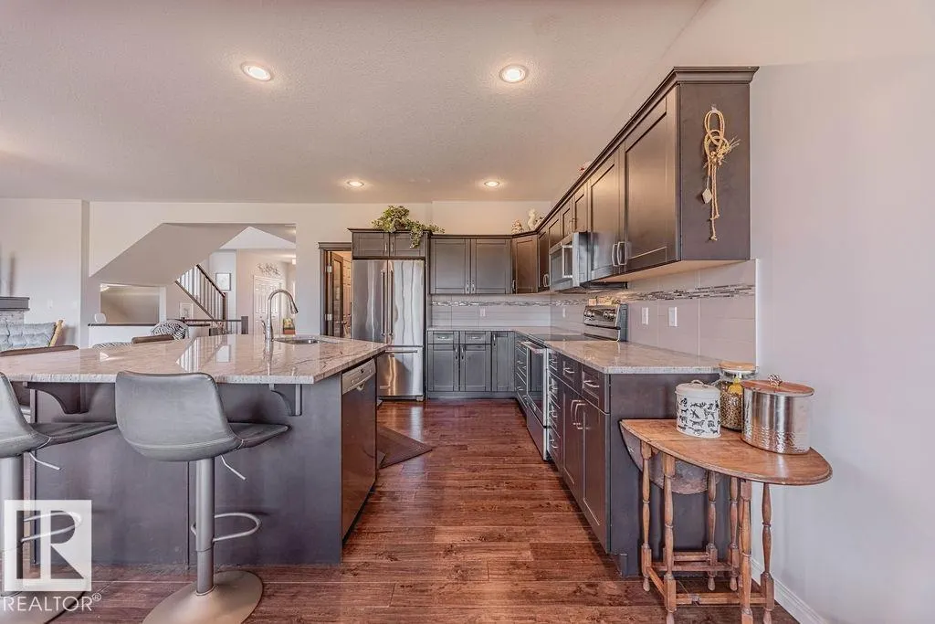 1019 COOPERS HAWK Link
