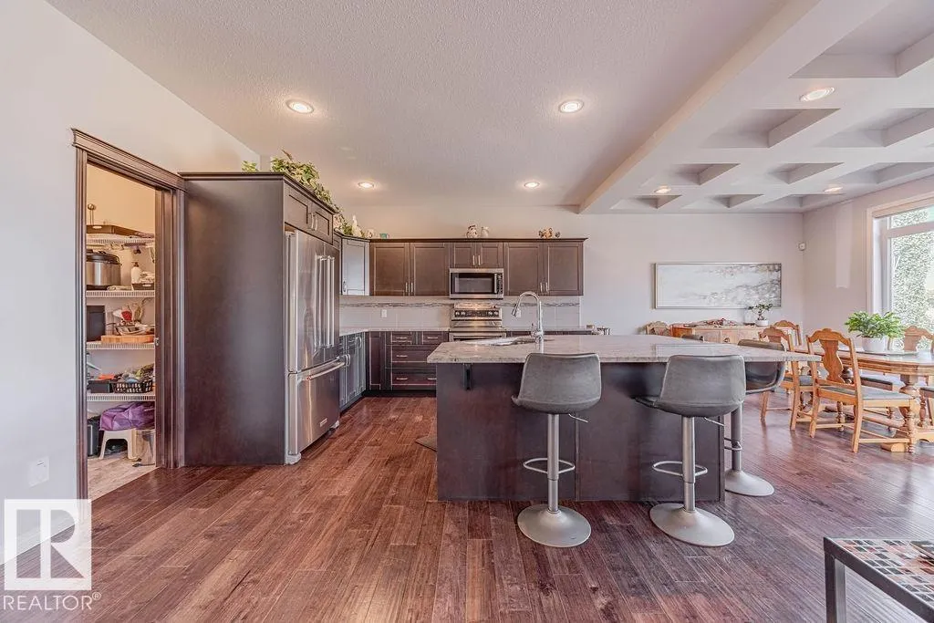 1019 COOPERS HAWK Link