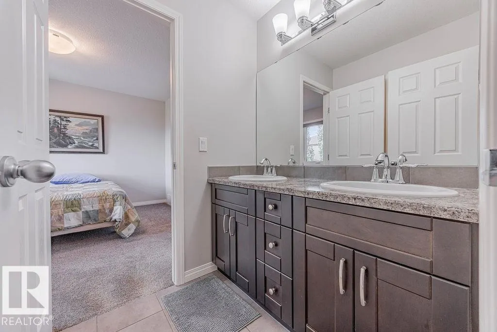 1019 COOPERS HAWK Link