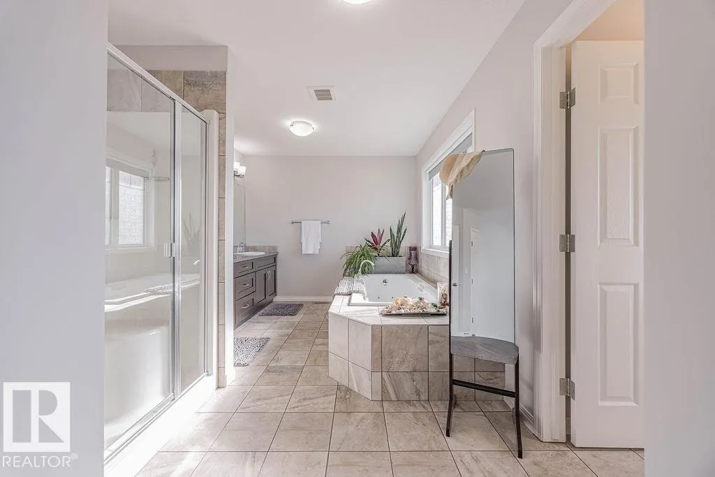 1019 COOPERS HAWK Link