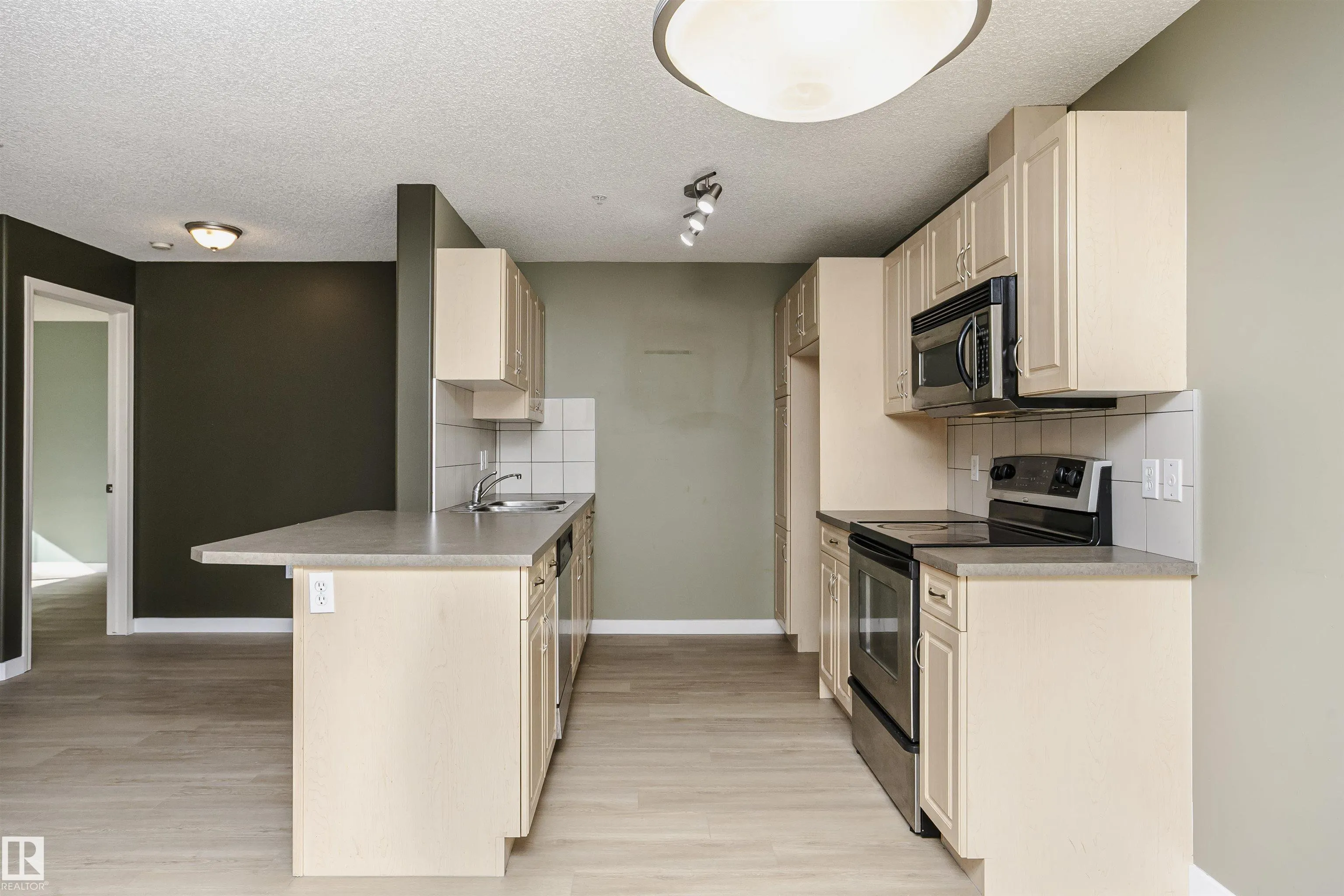 279 SUDER GREENS Drive