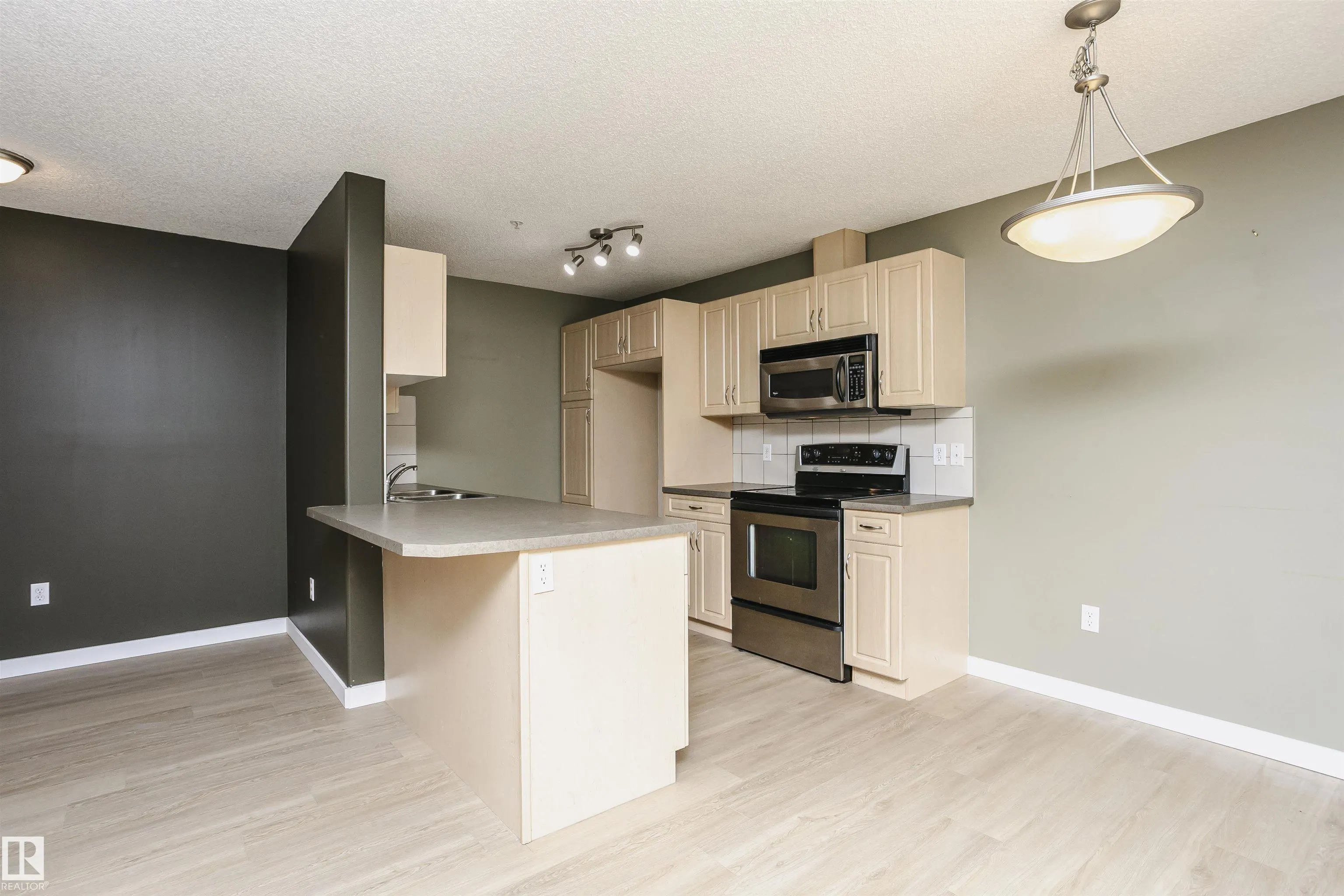 279 SUDER GREENS Drive