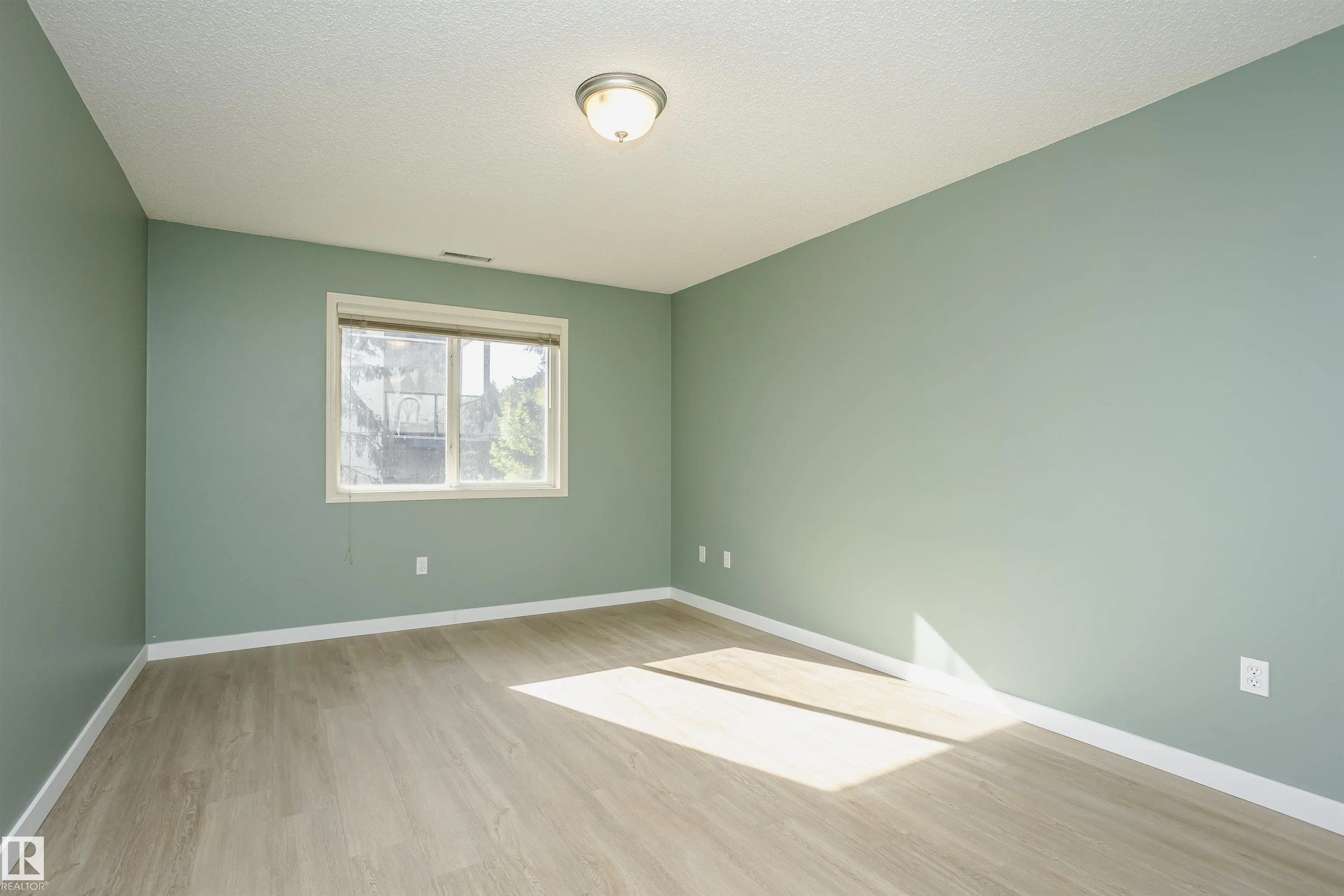 279 SUDER GREENS Drive
