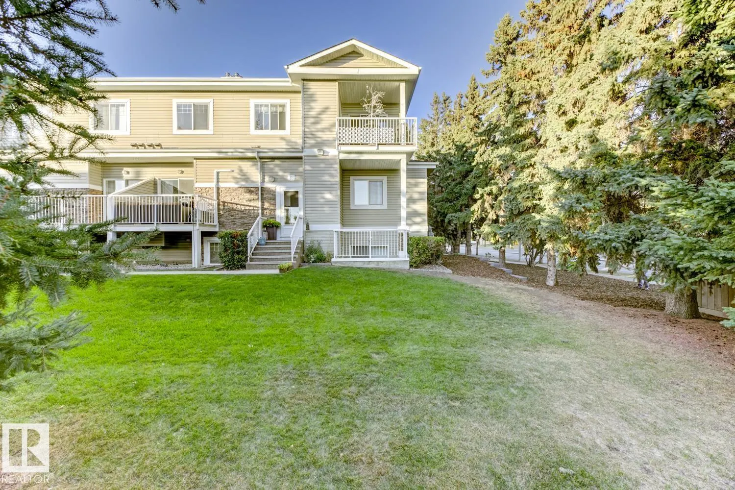 79 BELLEROSE Drive