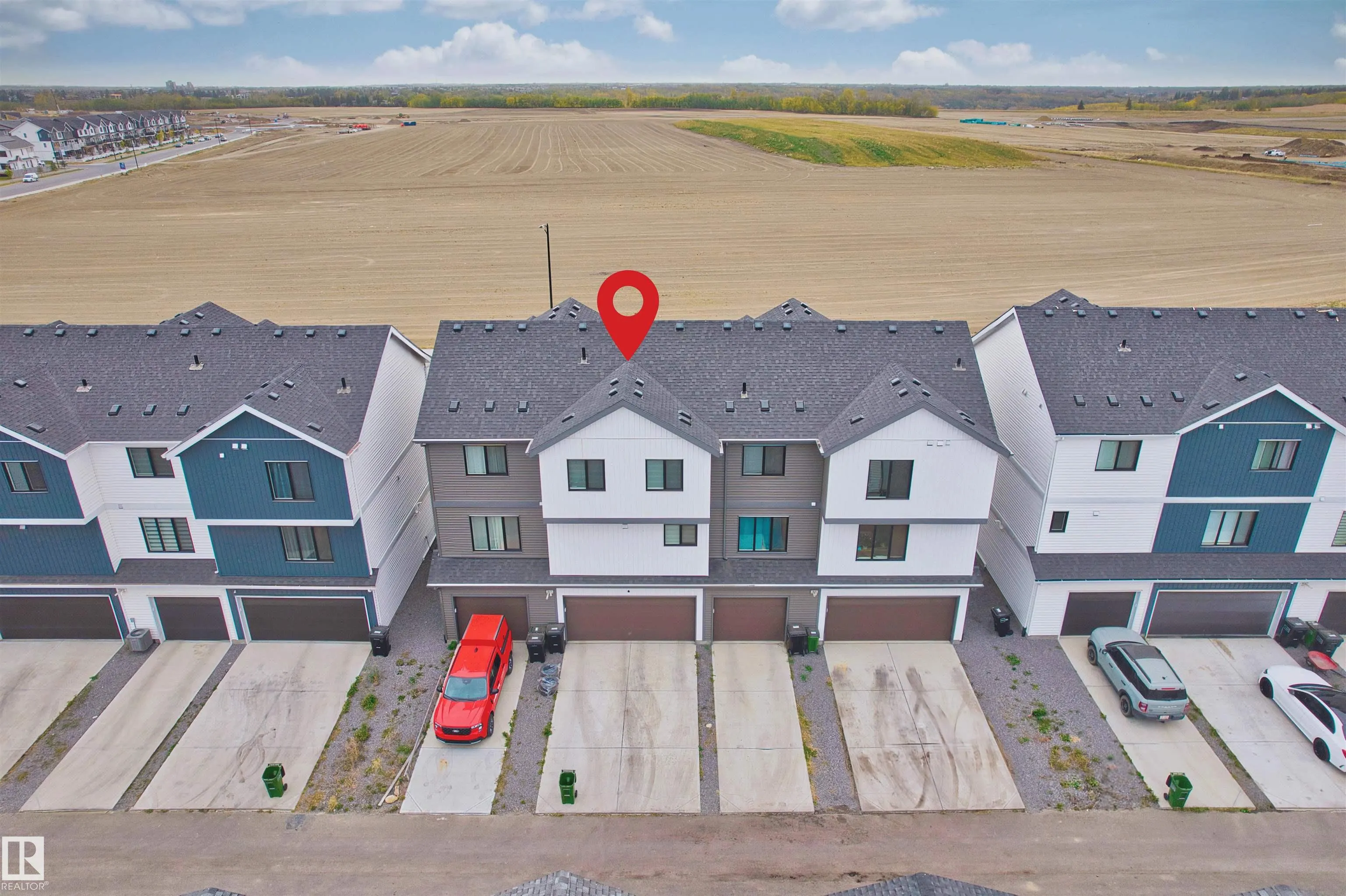 5030 RIVER'S EDGE Way