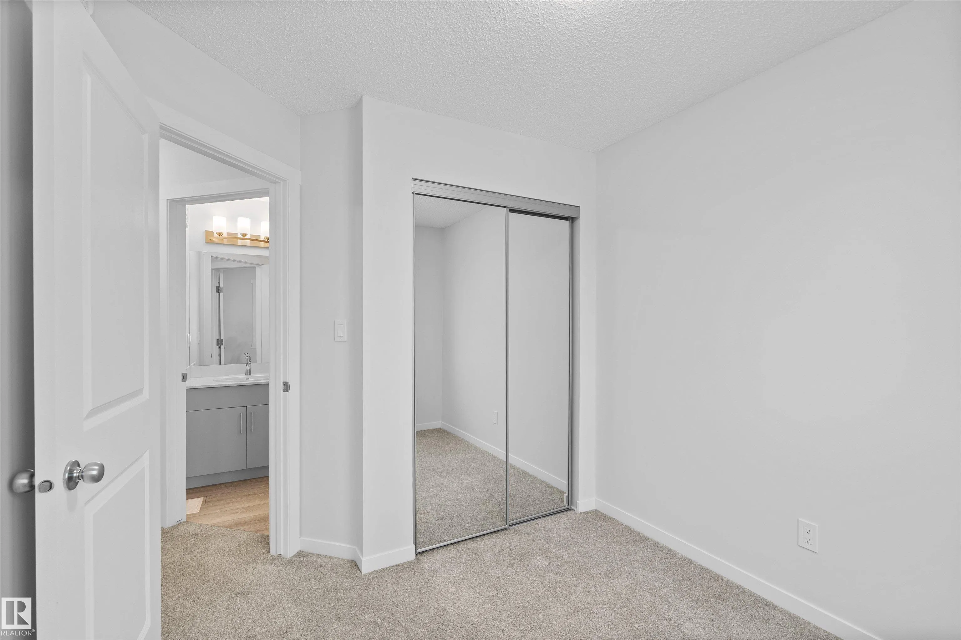 5030 RIVER'S EDGE Way