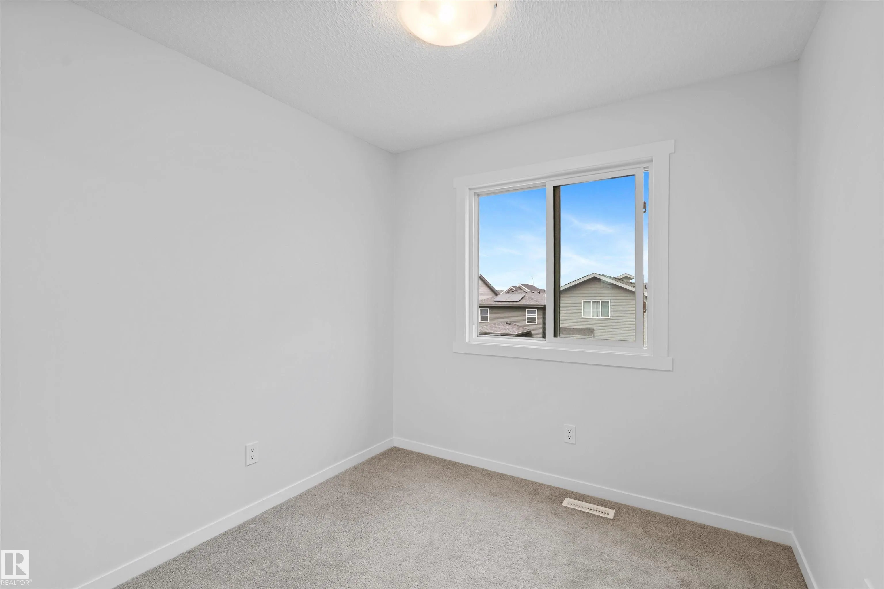5030 RIVER'S EDGE Way