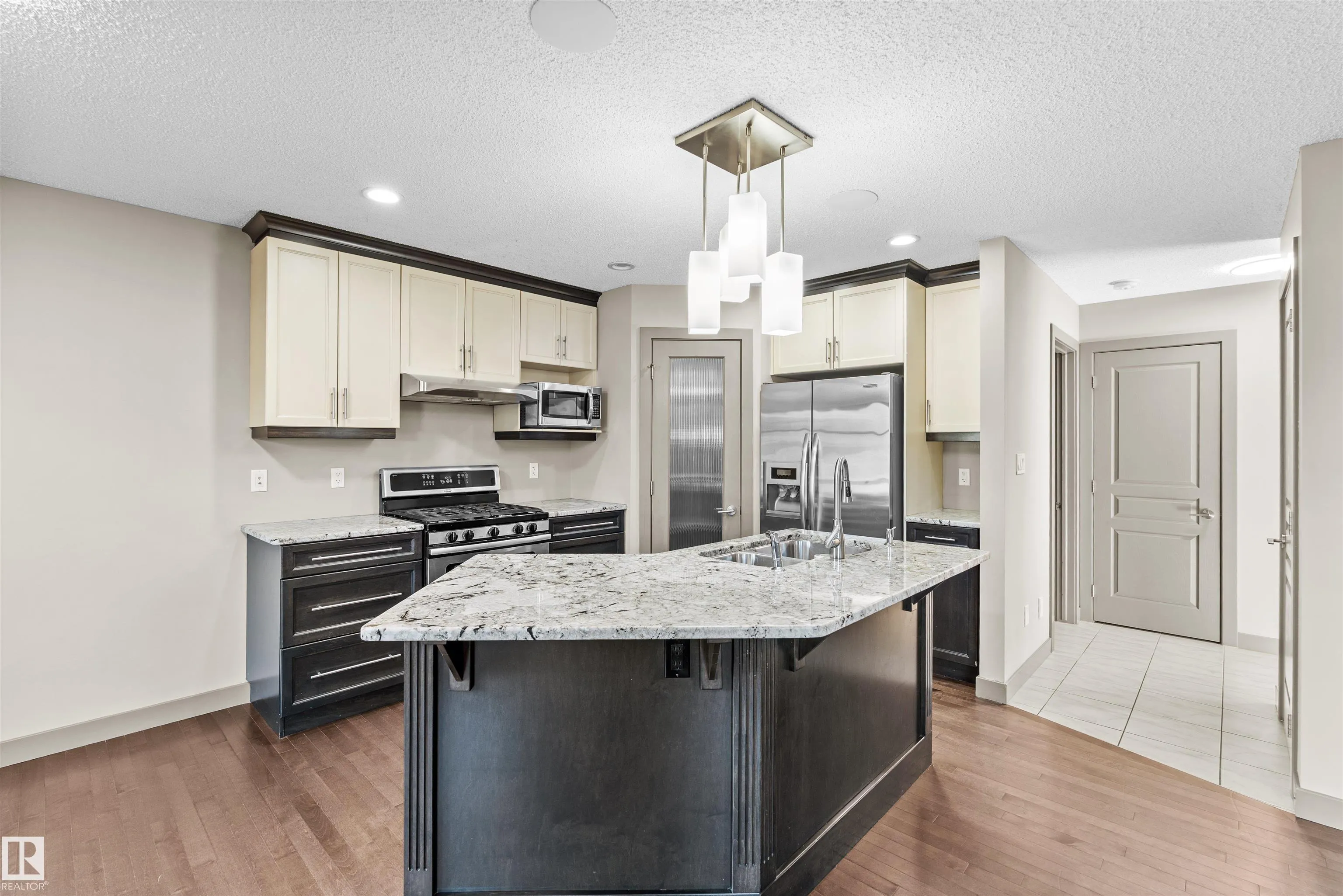2727 ANDERSON Crescent