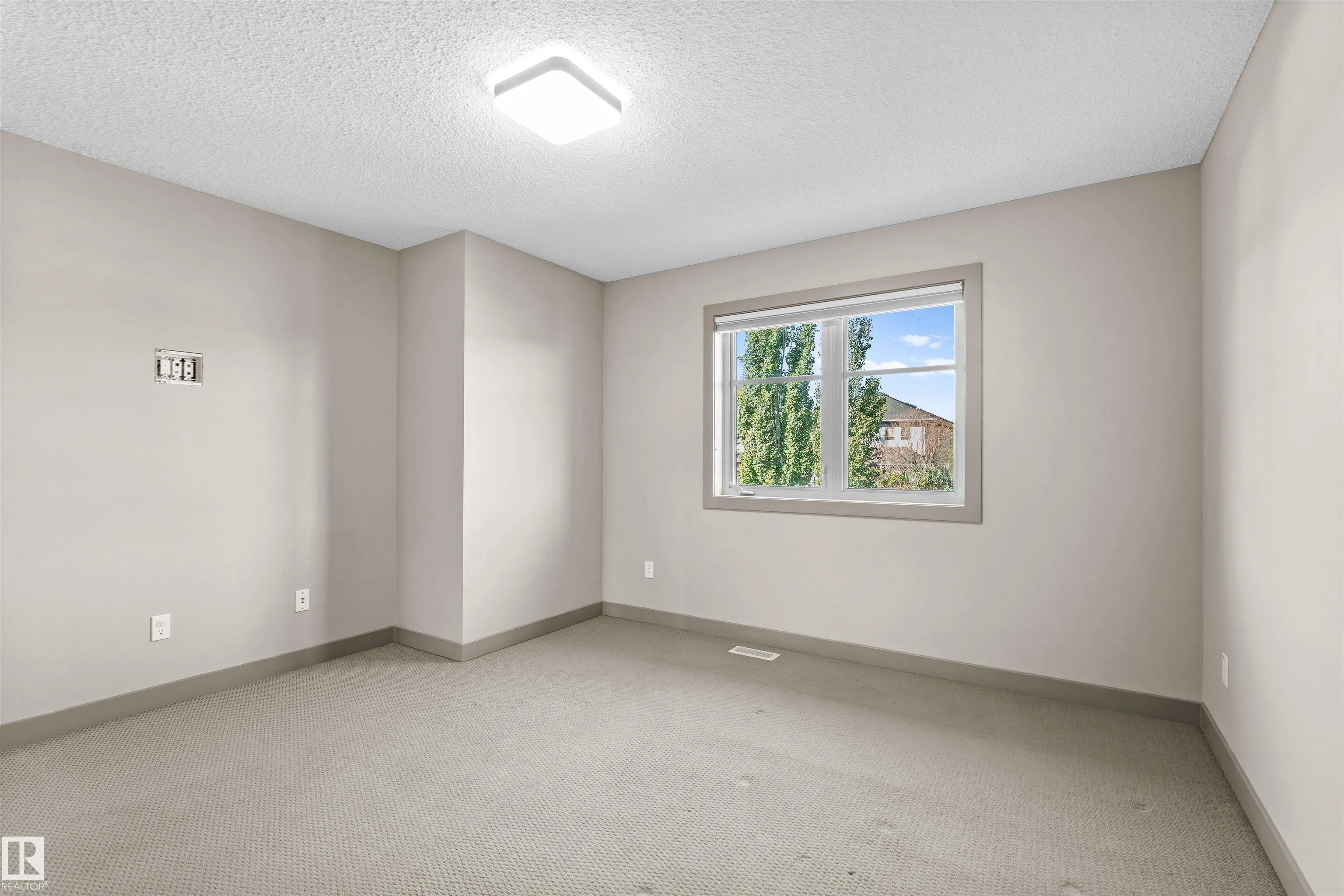 2727 ANDERSON Crescent
