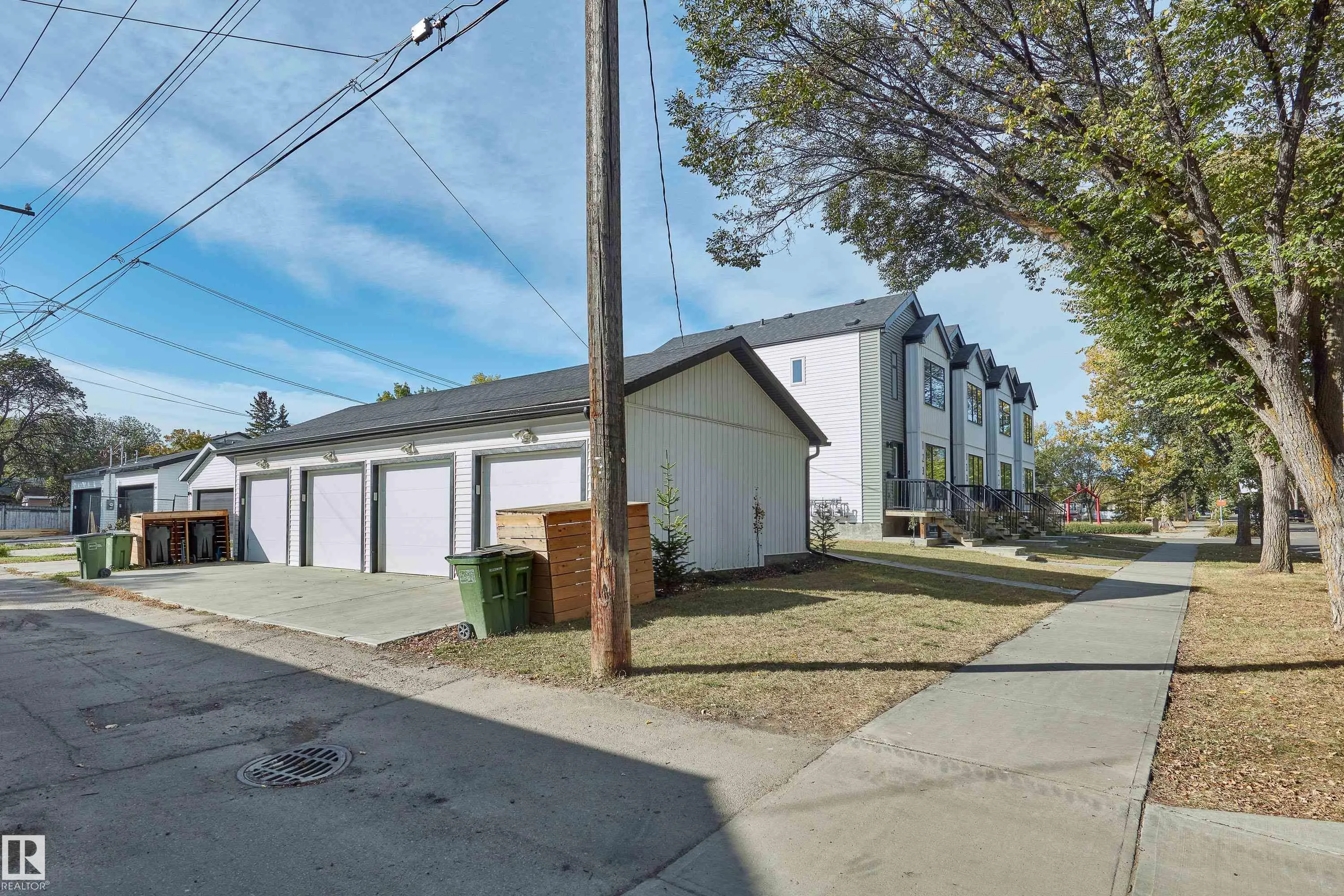 12311 121 Avenue