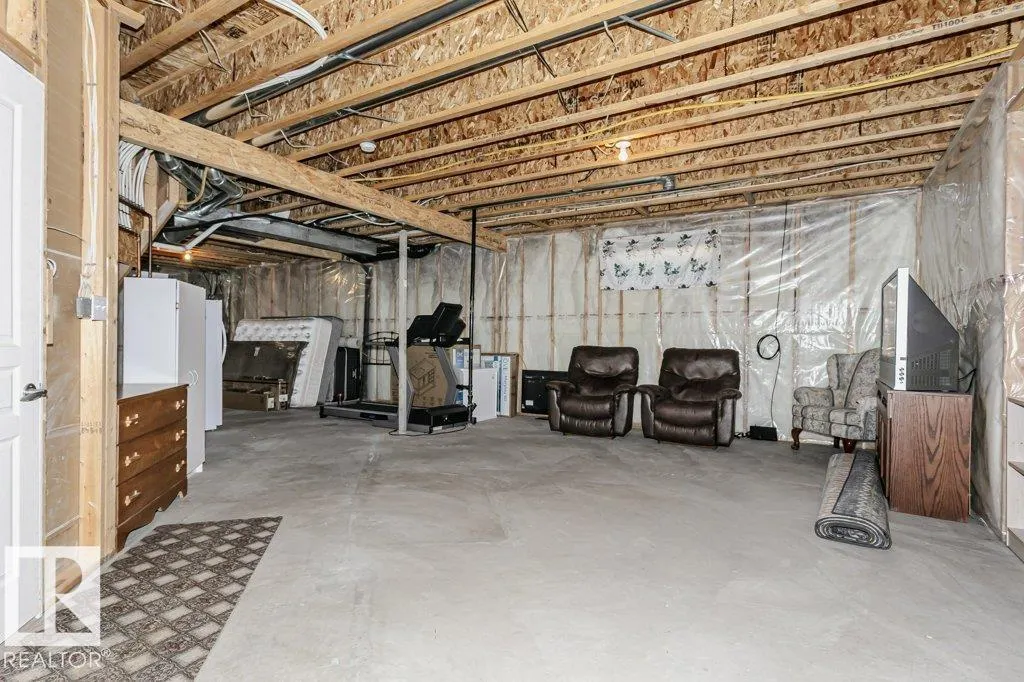 16224 73 ST