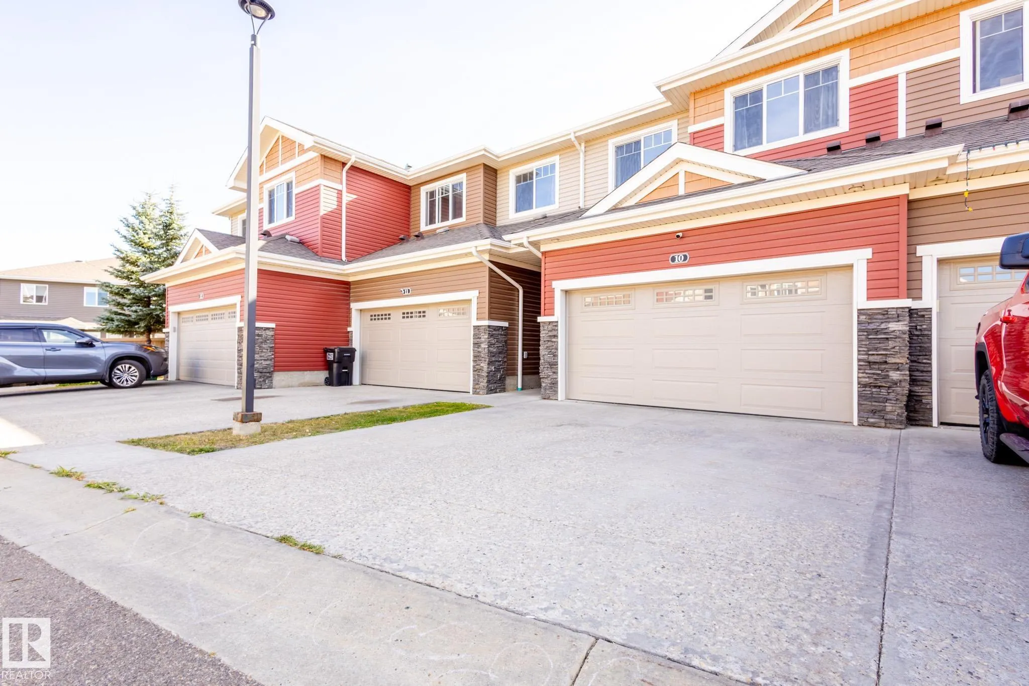 3103 HILTON Drive