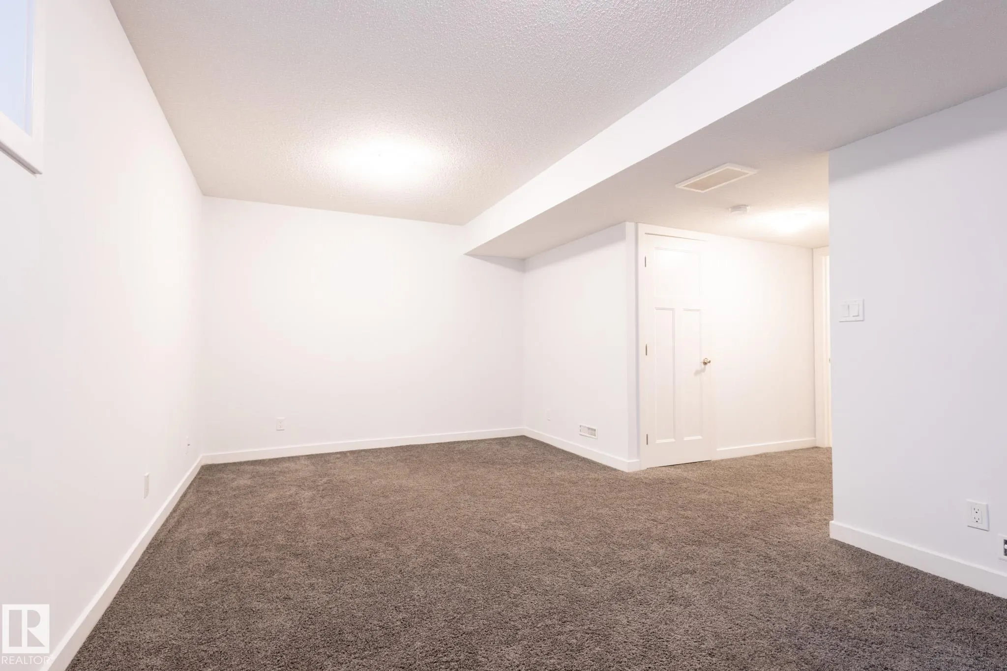 3103 HILTON Drive