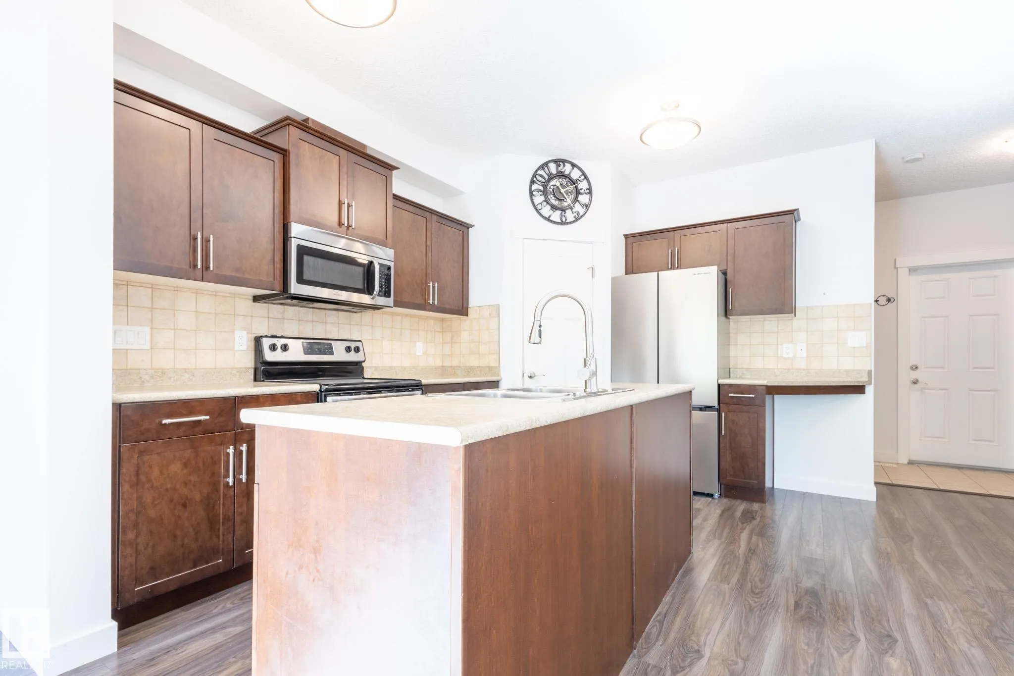 3103 HILTON Drive