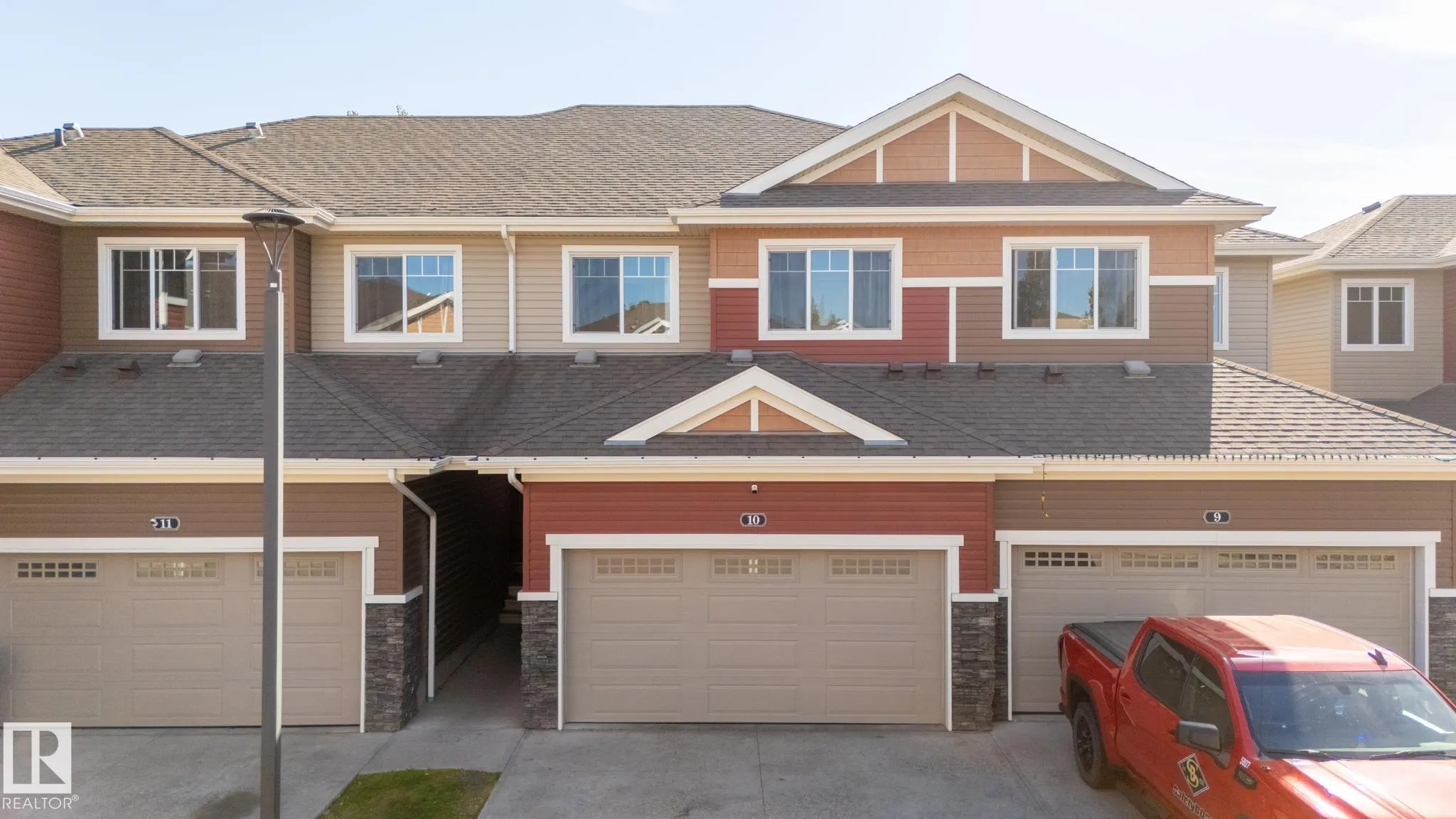 3103 HILTON Drive