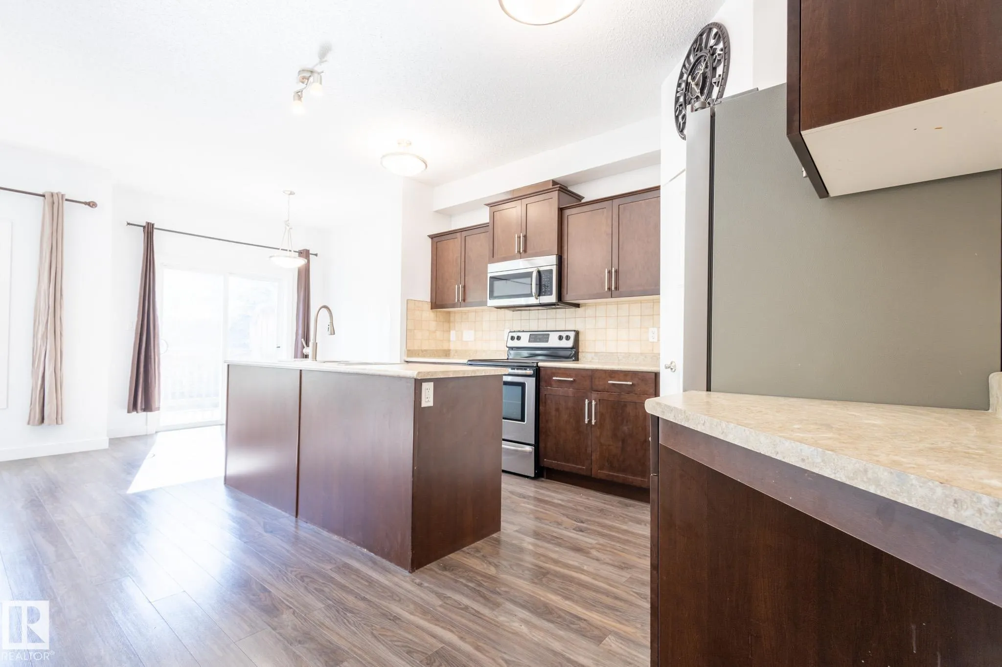 3103 HILTON Drive