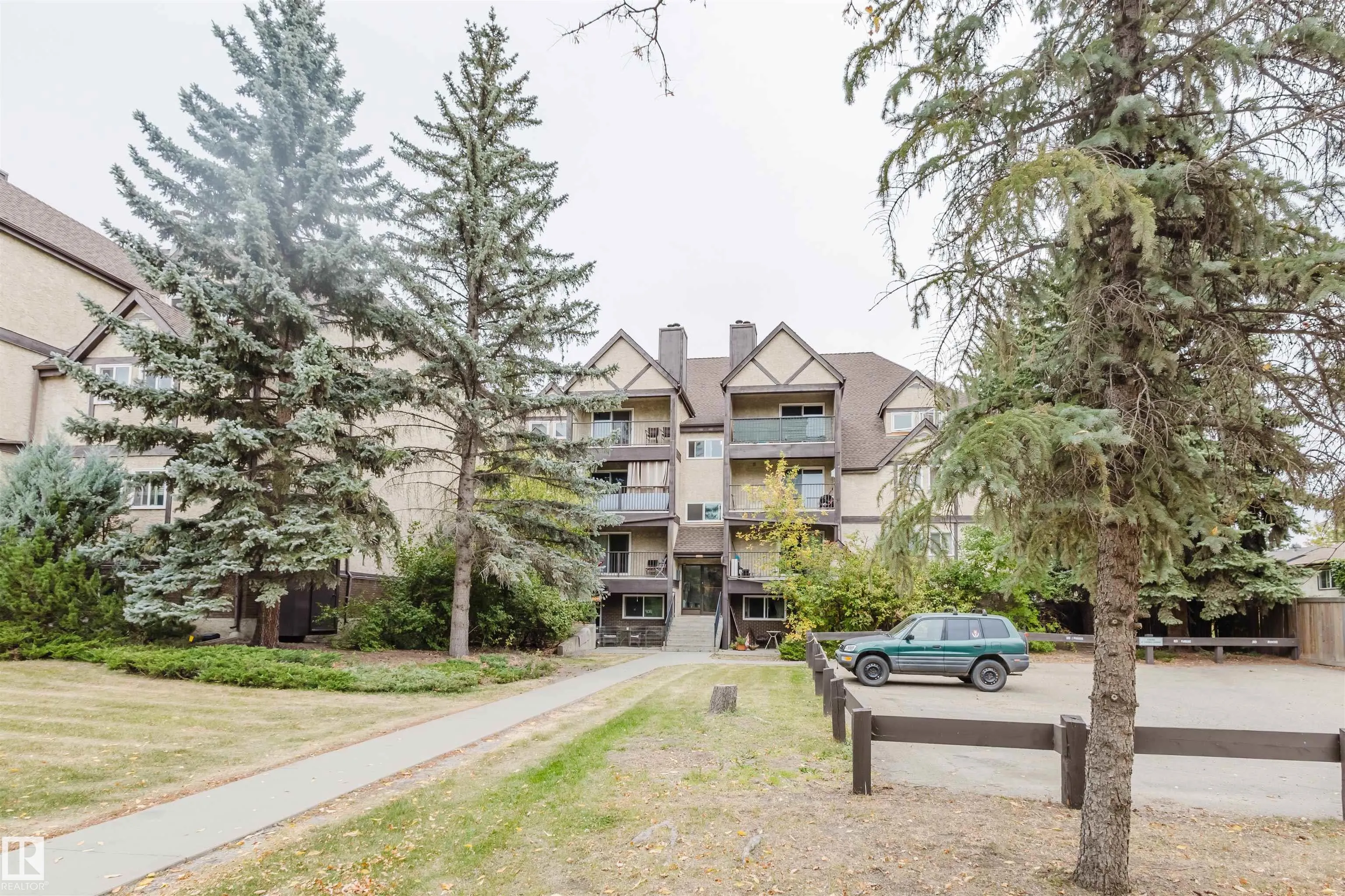 9044 TUDOR Glen